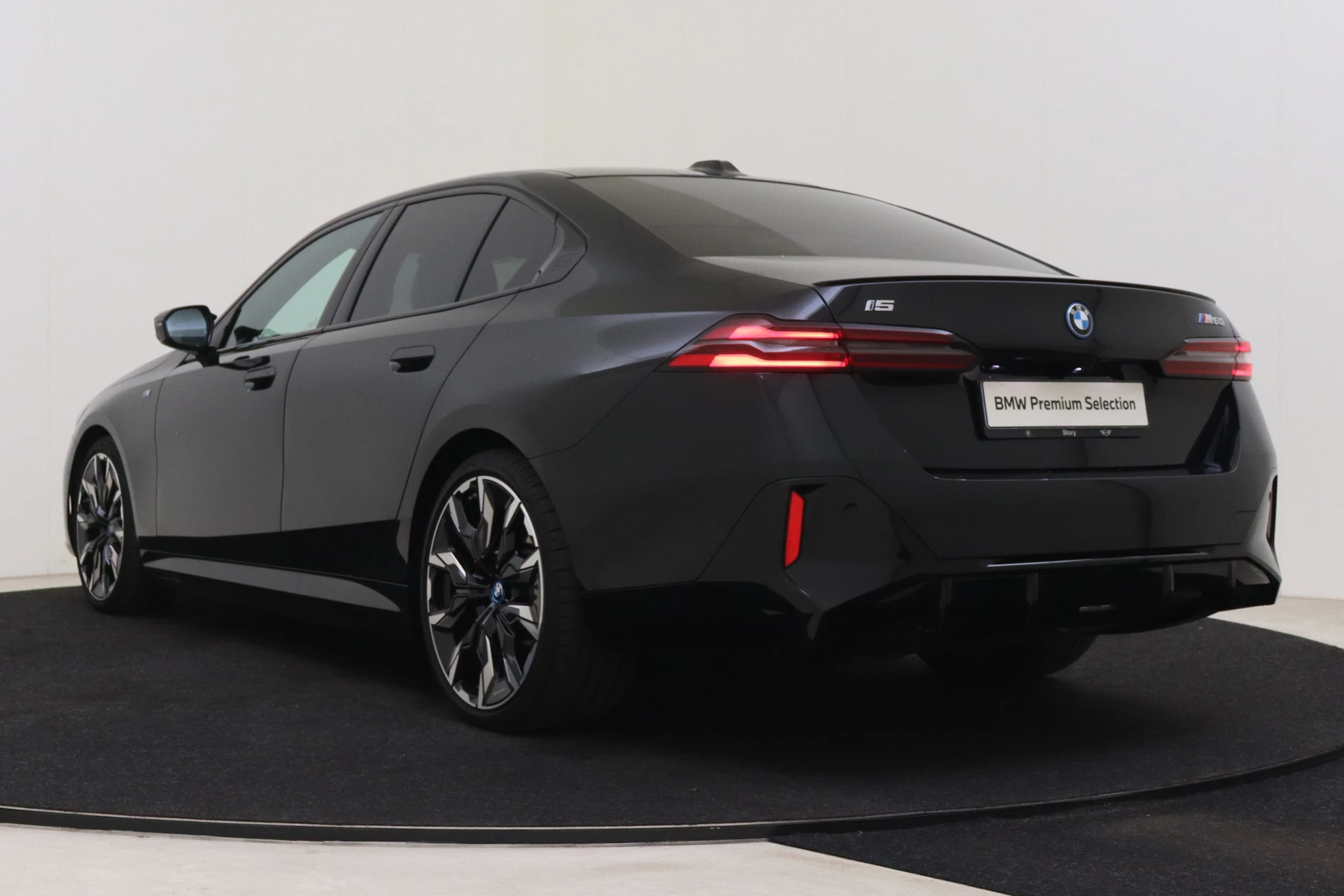 Hoofdafbeelding BMW i5