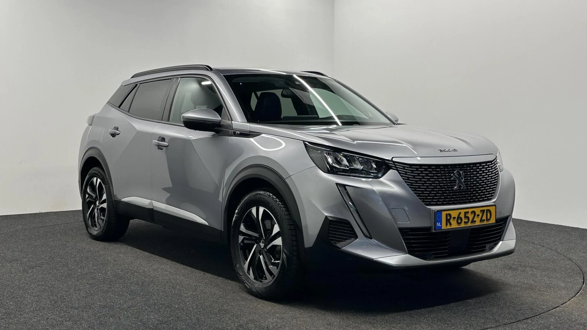 Hoofdafbeelding Peugeot e-2008