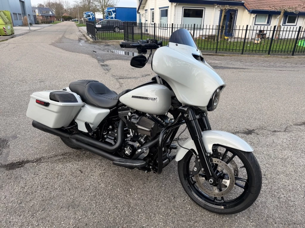 Hoofdafbeelding Harley-Davidson Street Glide