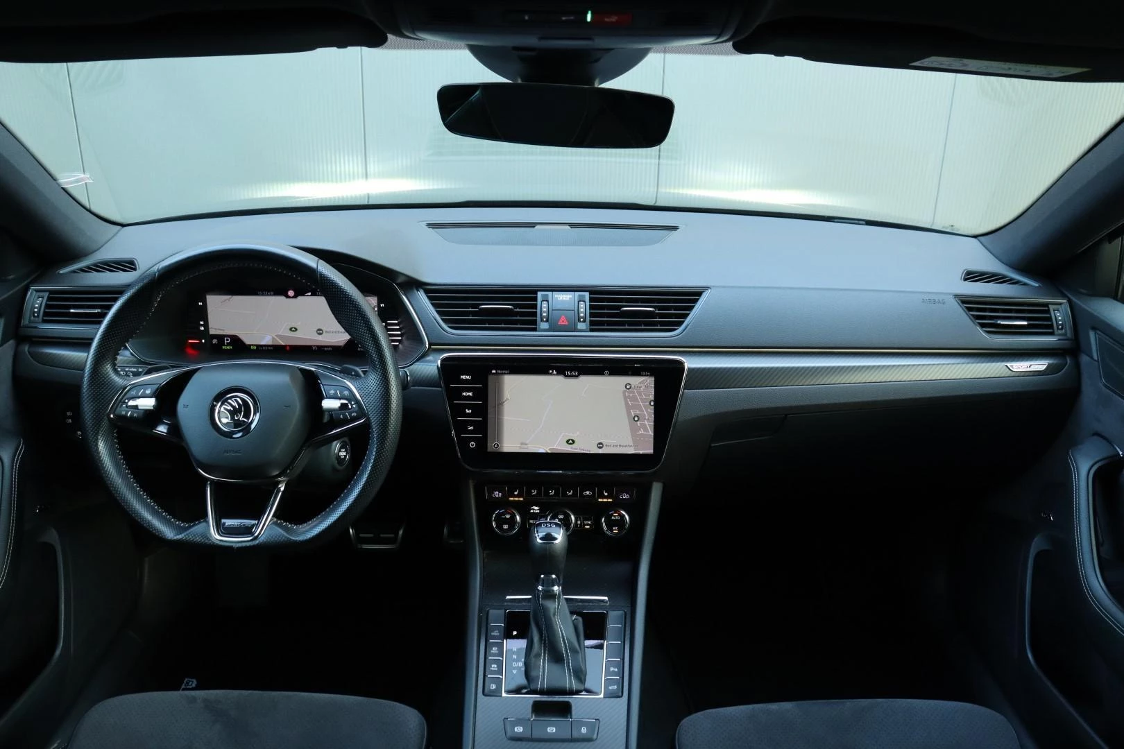 Hoofdafbeelding Škoda Superb