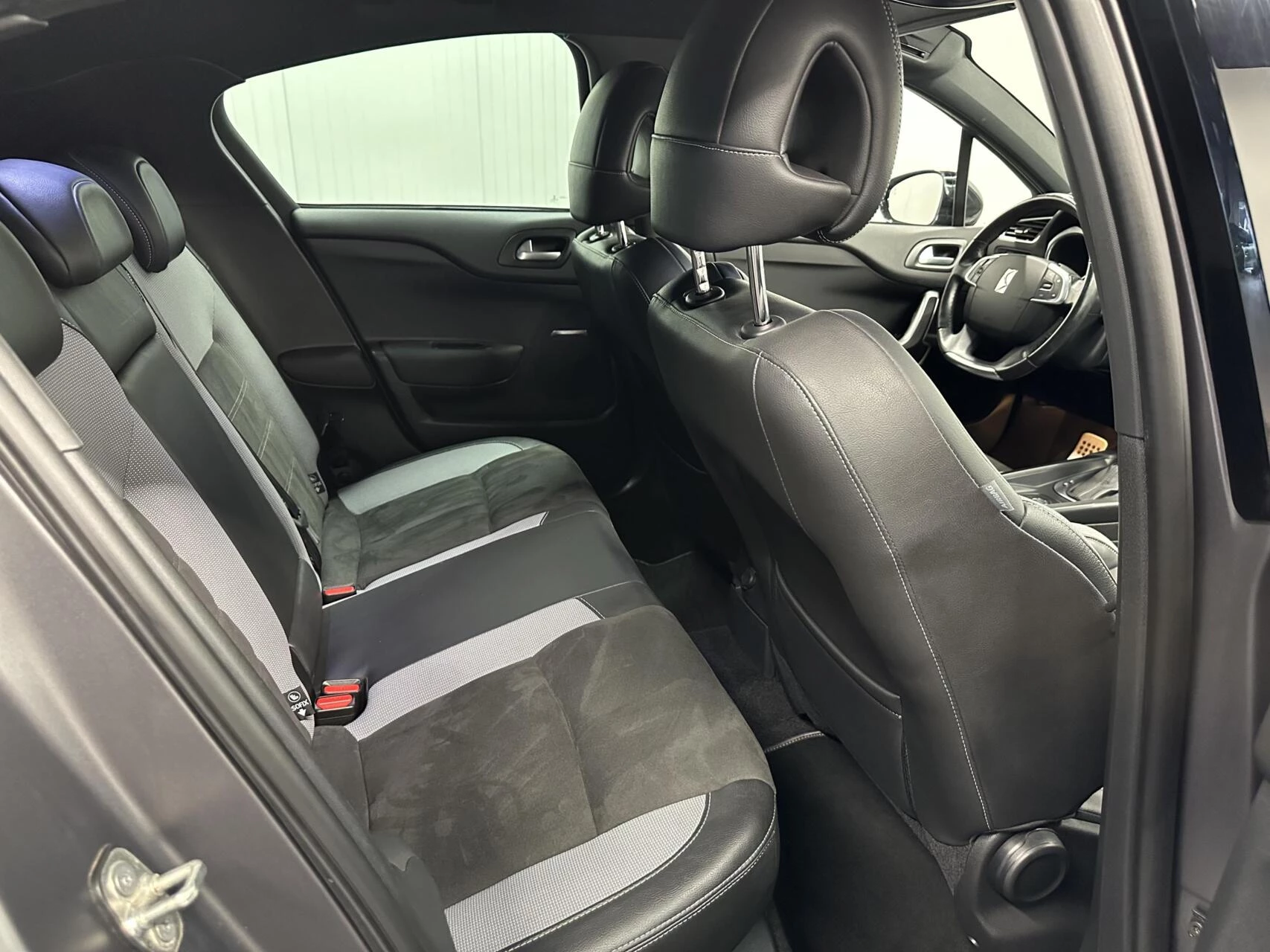 Hoofdafbeelding DS DS 4