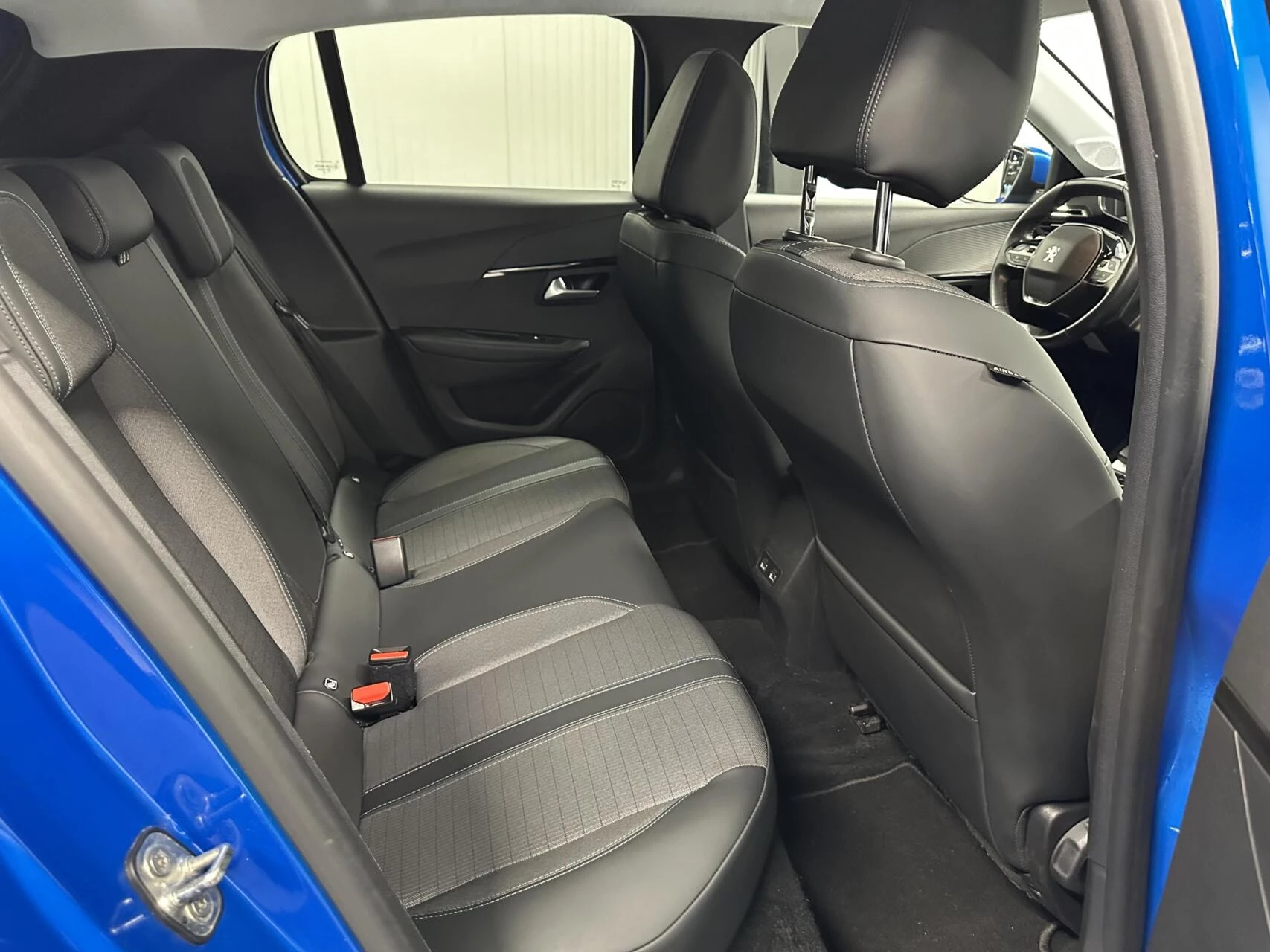 Hoofdafbeelding Peugeot e-208