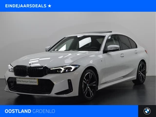 BMW 3 Serie 320i M Sport Automaat / Schuif-kanteldak / Sportstoelen / Trekhaak / Achteruitrijcamera / Stoelverwarming / M Sportonderstel / Widescreen Display