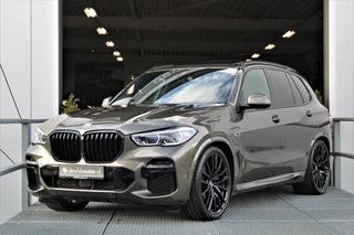 BMW X5 xDrive45e M-sport 394pk Manhattan Pano 4-wielsturing 22-inch Head-up Laser Kristalpook