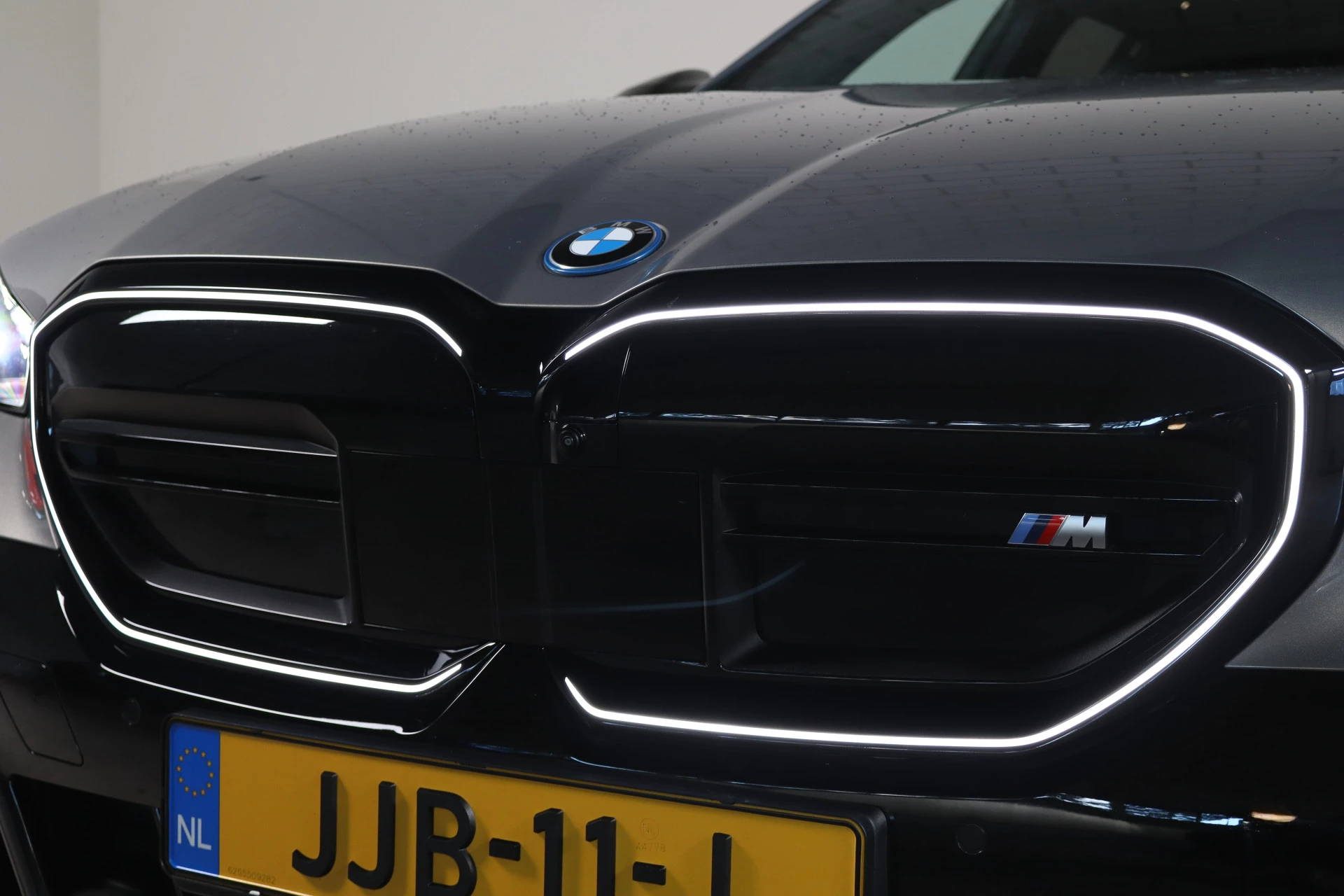 Hoofdafbeelding BMW i5