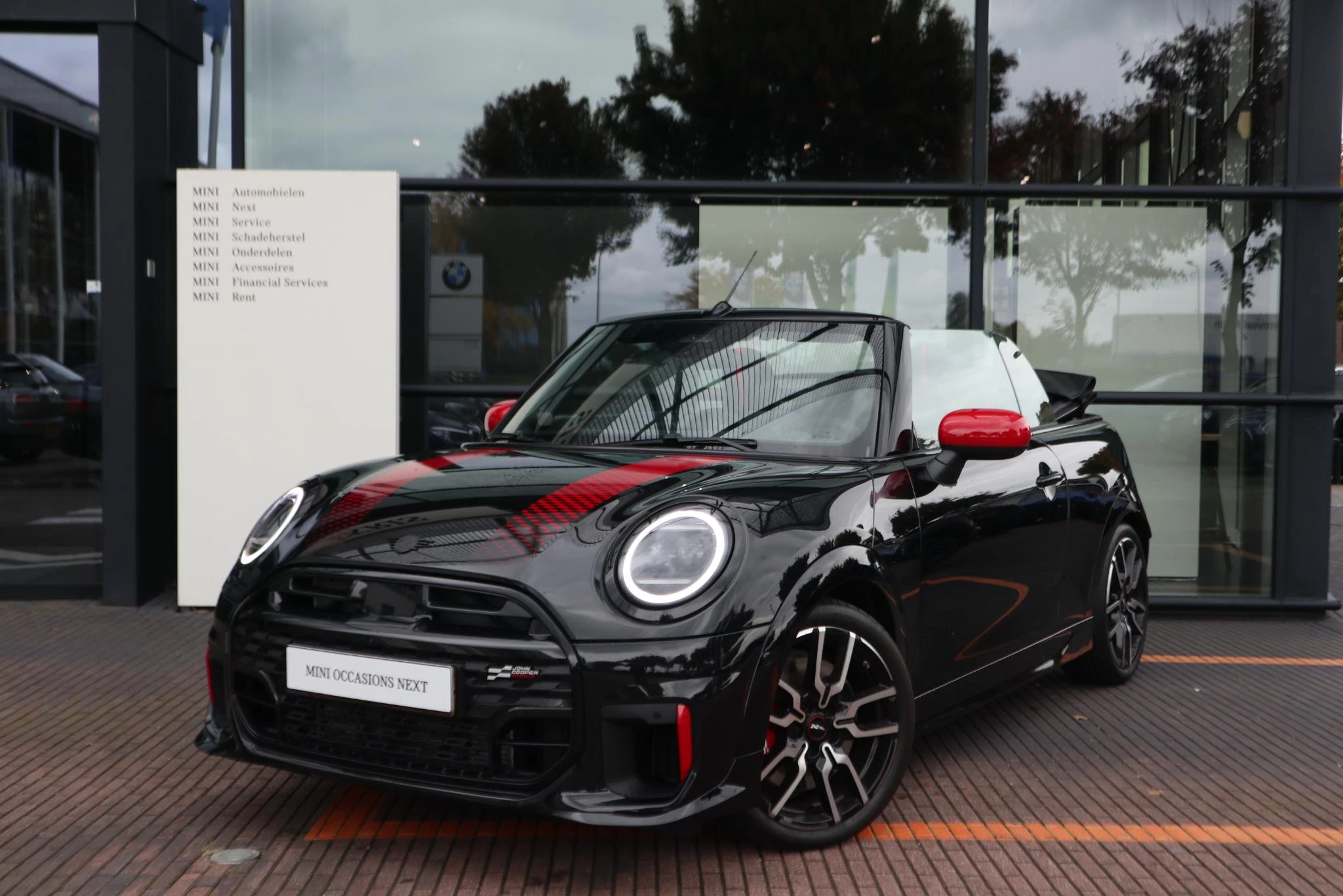 Hoofdafbeelding MINI Cabrio