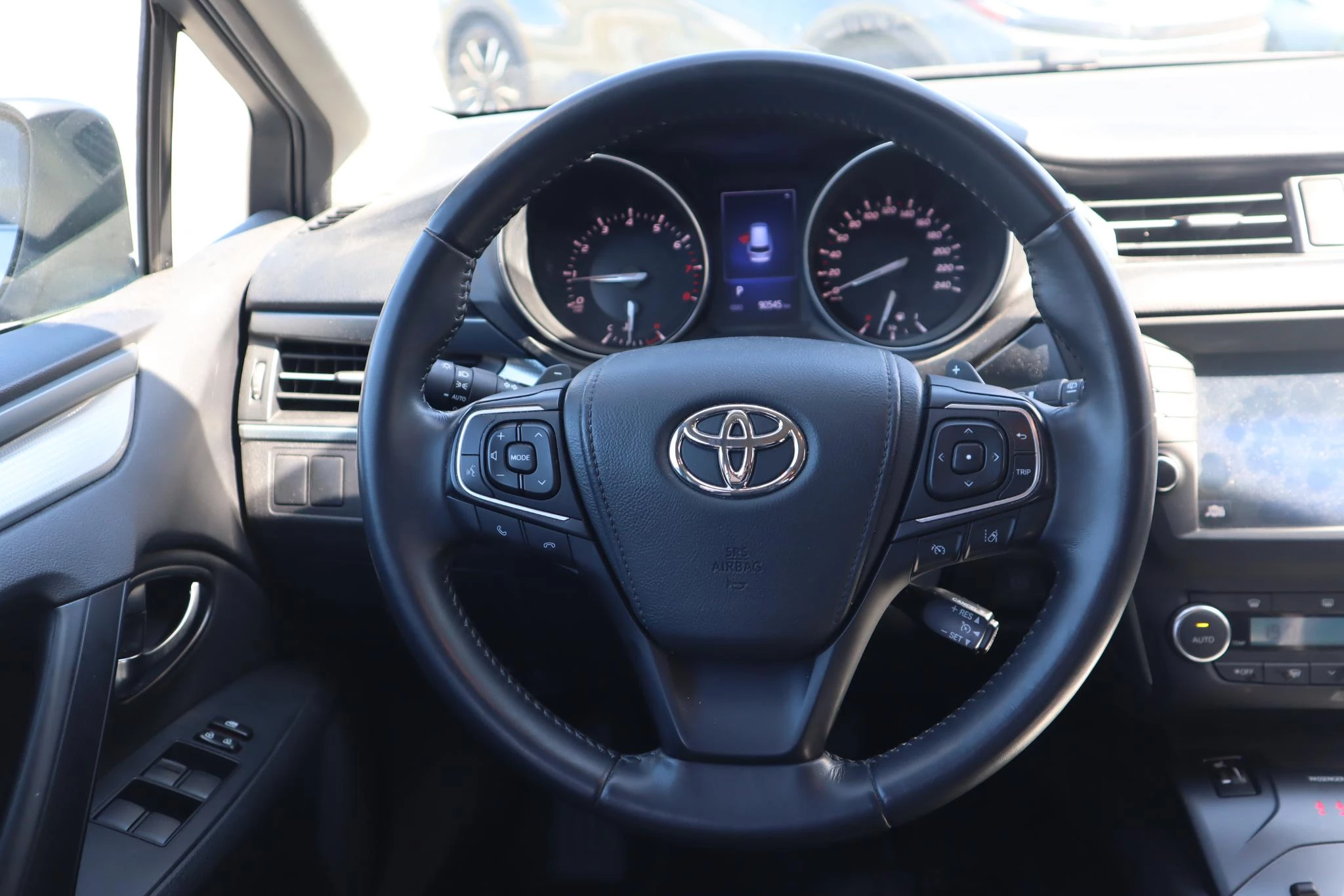 Hoofdafbeelding Toyota Avensis