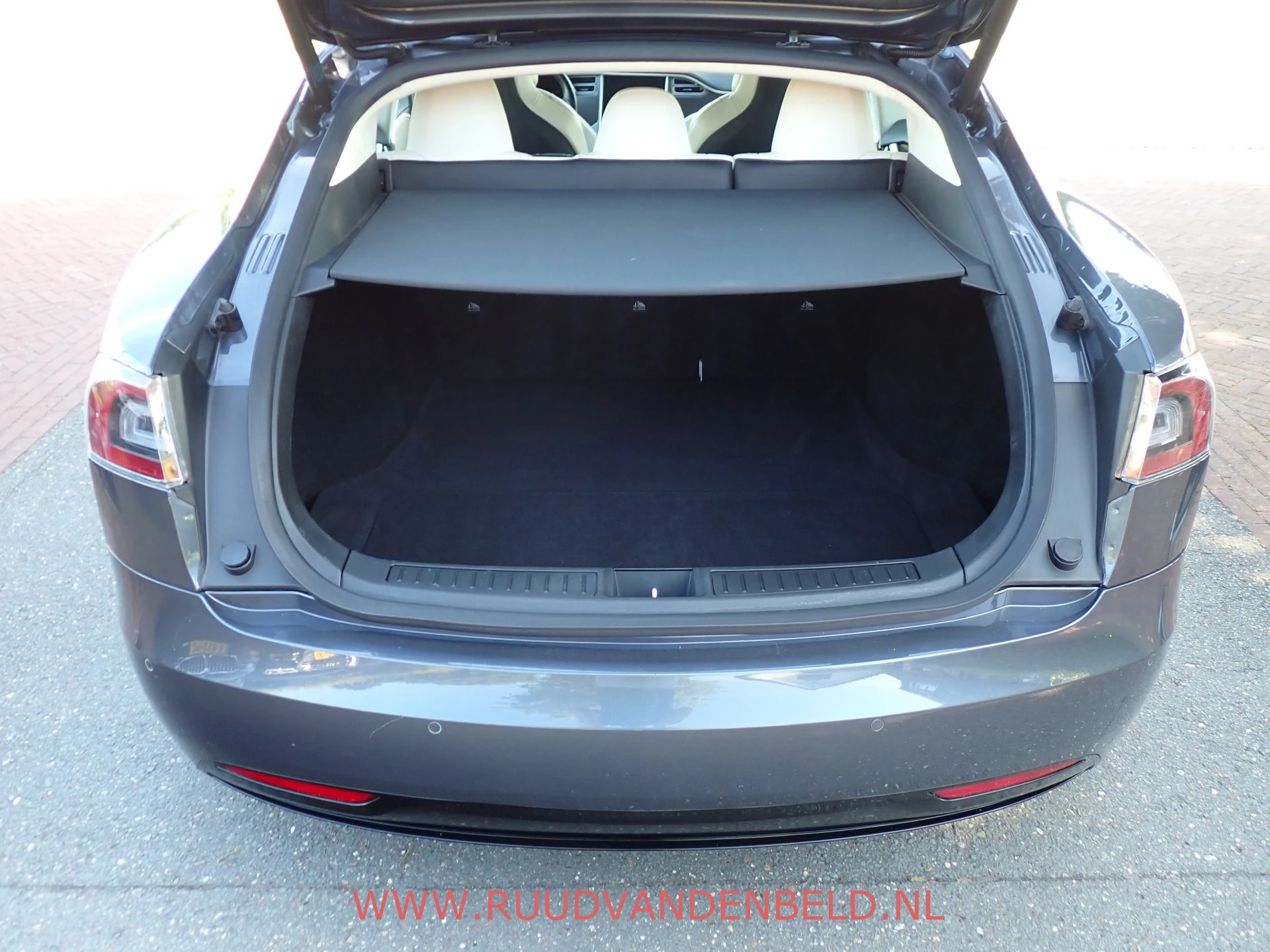 Hoofdafbeelding Tesla Model S