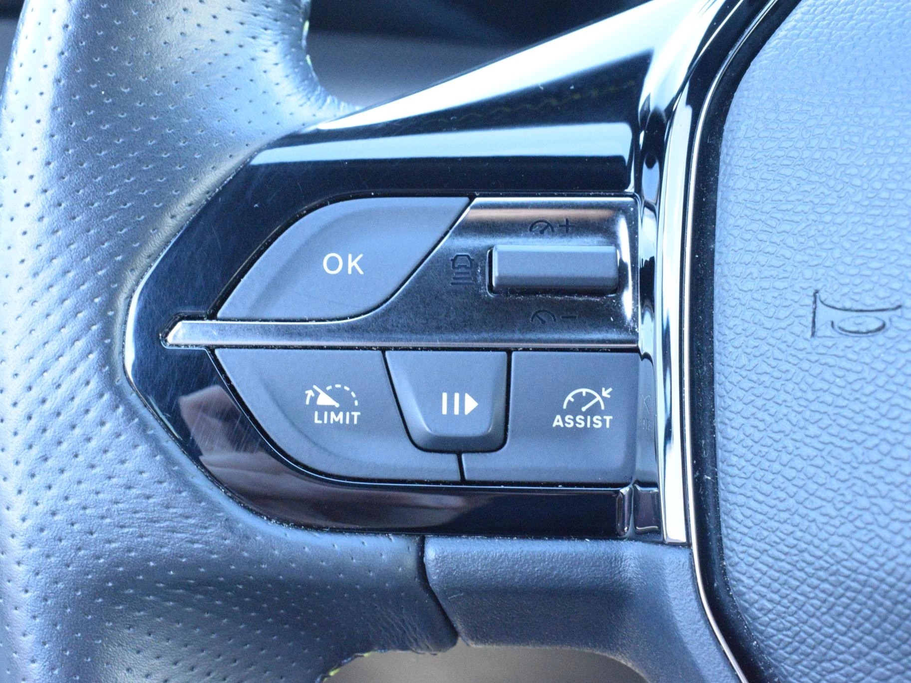 Hoofdafbeelding Peugeot 408