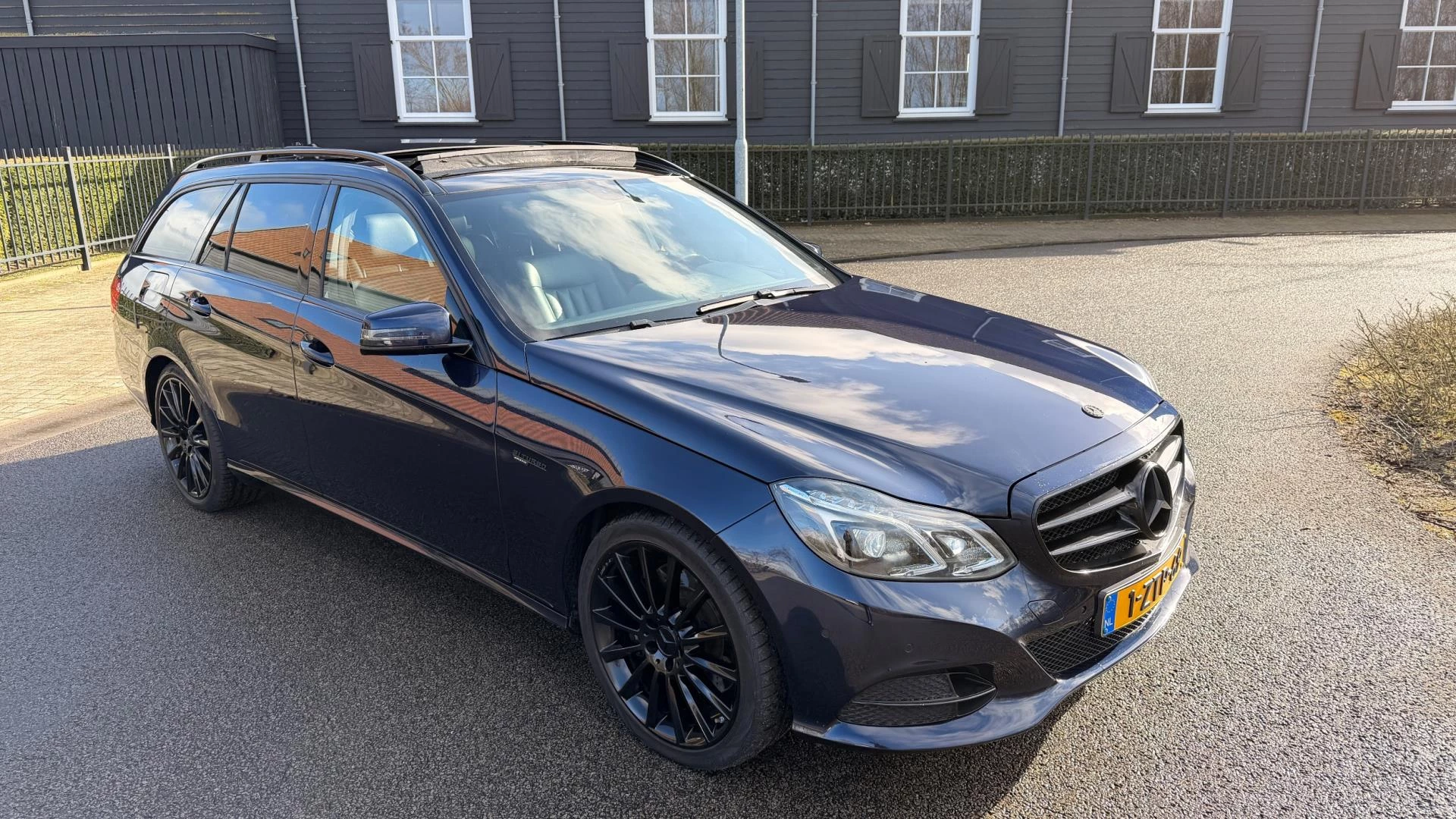 Hoofdafbeelding Mercedes-Benz E-Klasse