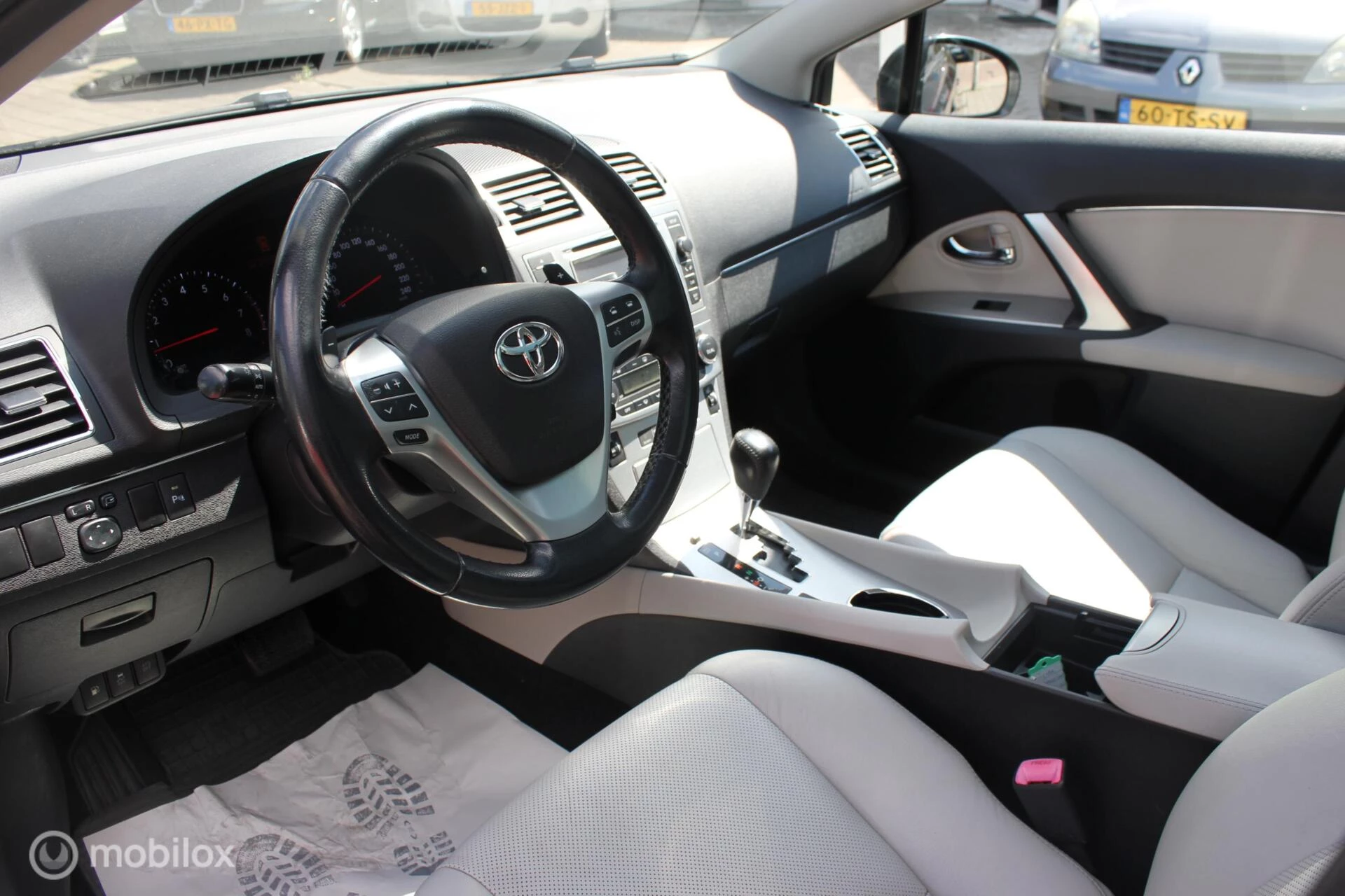 Hoofdafbeelding Toyota Avensis