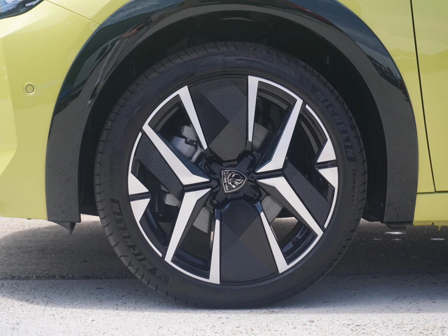 Hoofdafbeelding Peugeot e-208