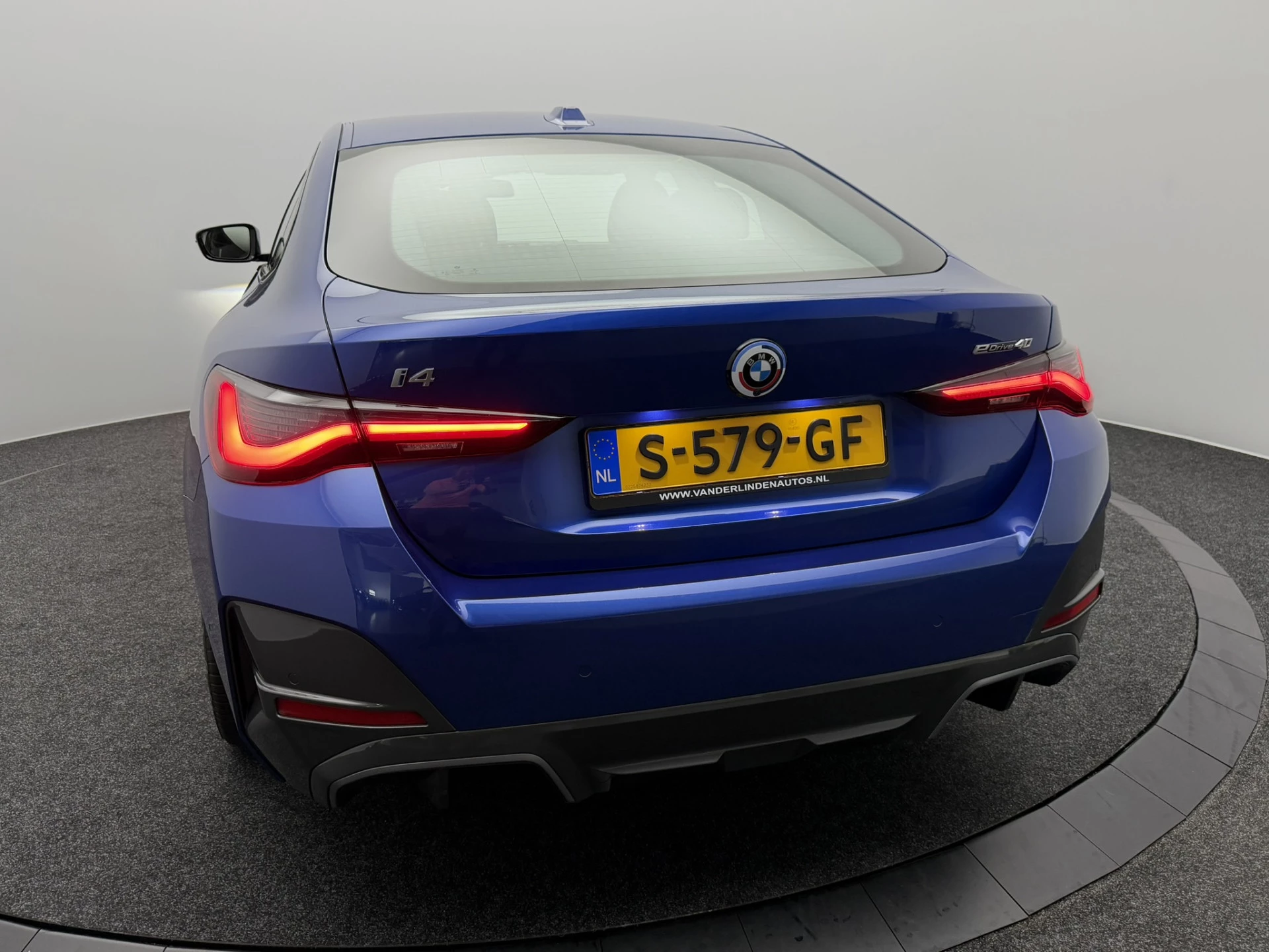Hoofdafbeelding BMW i4