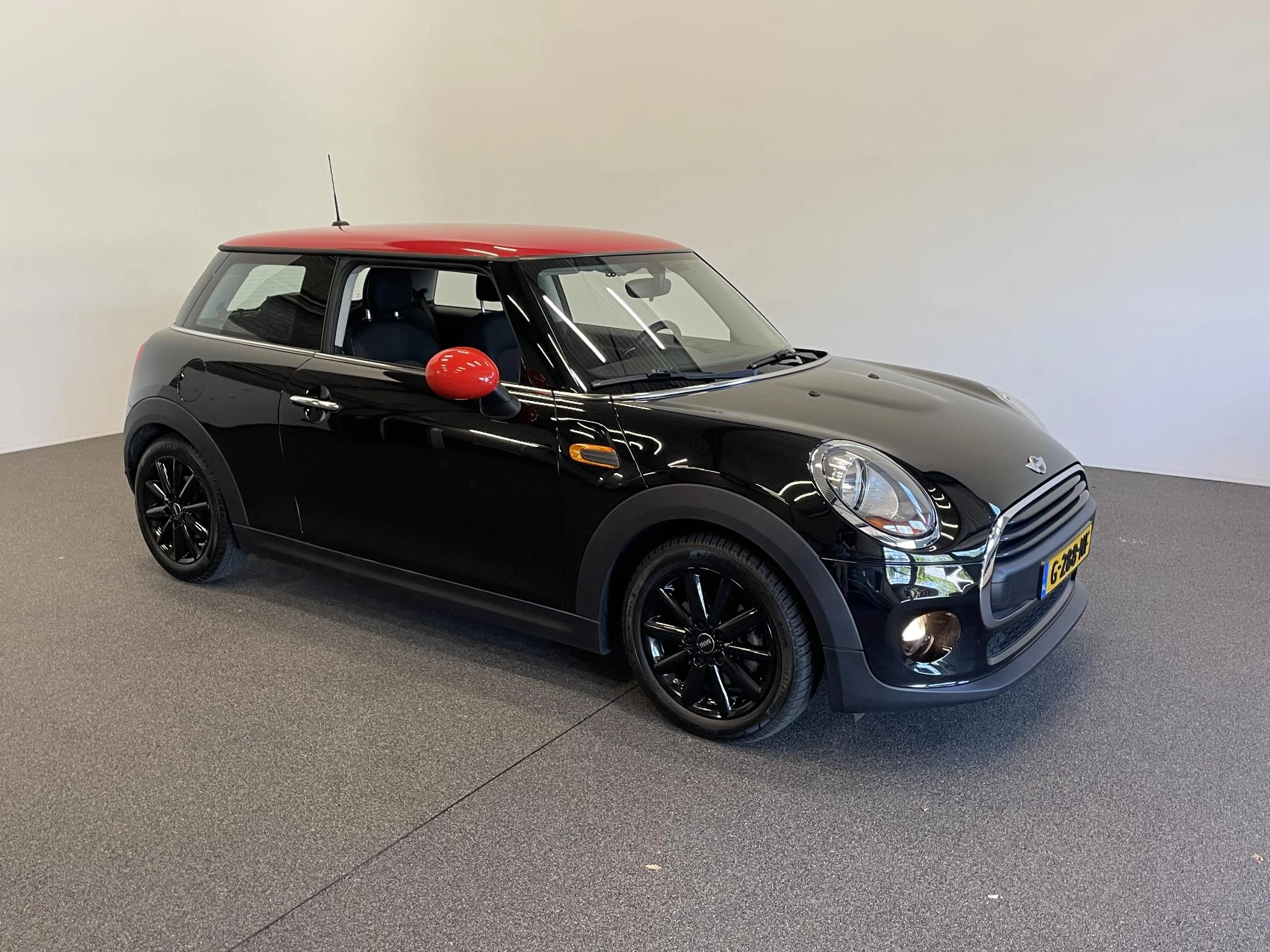 Hoofdafbeelding MINI One