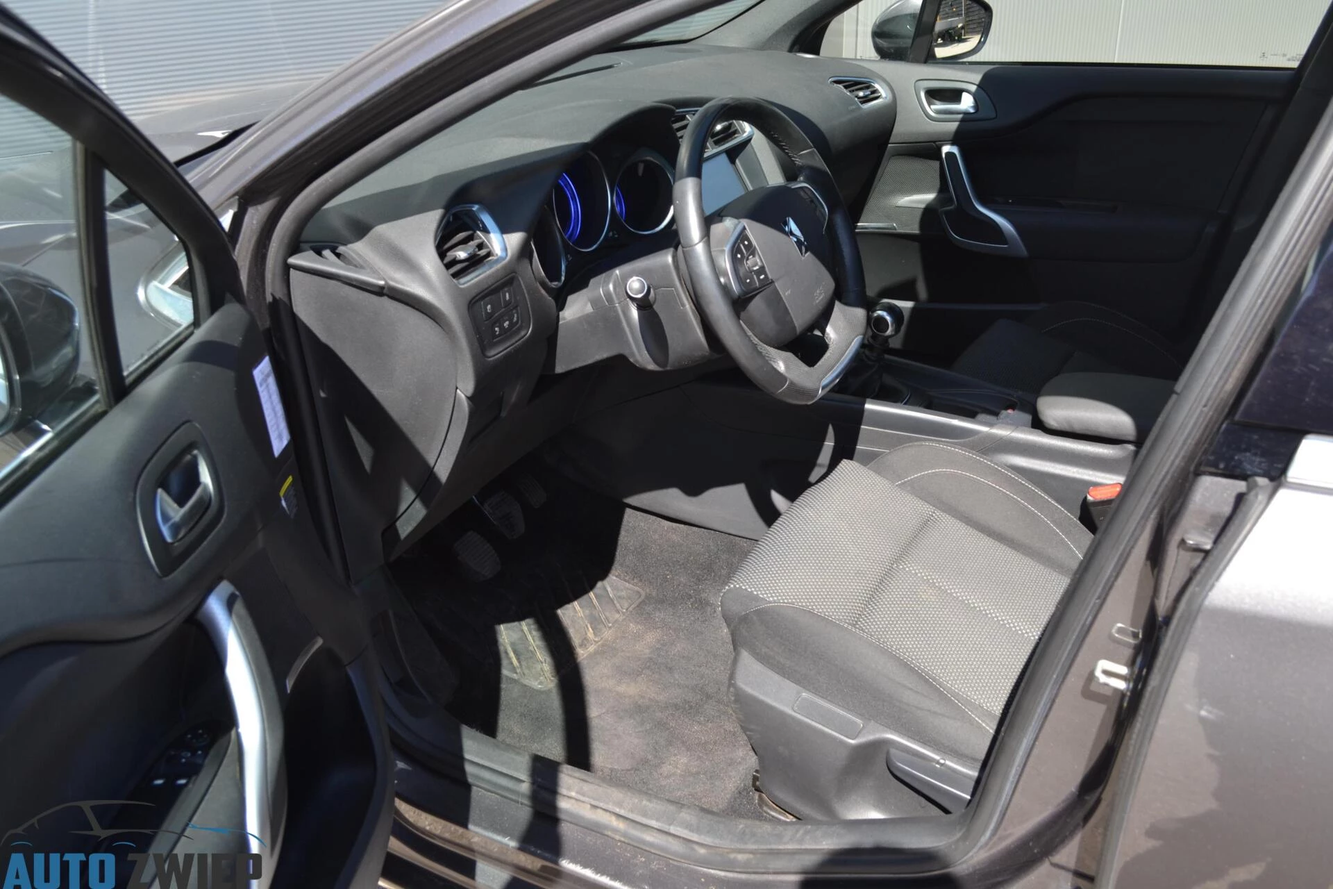 Hoofdafbeelding DS DS 4