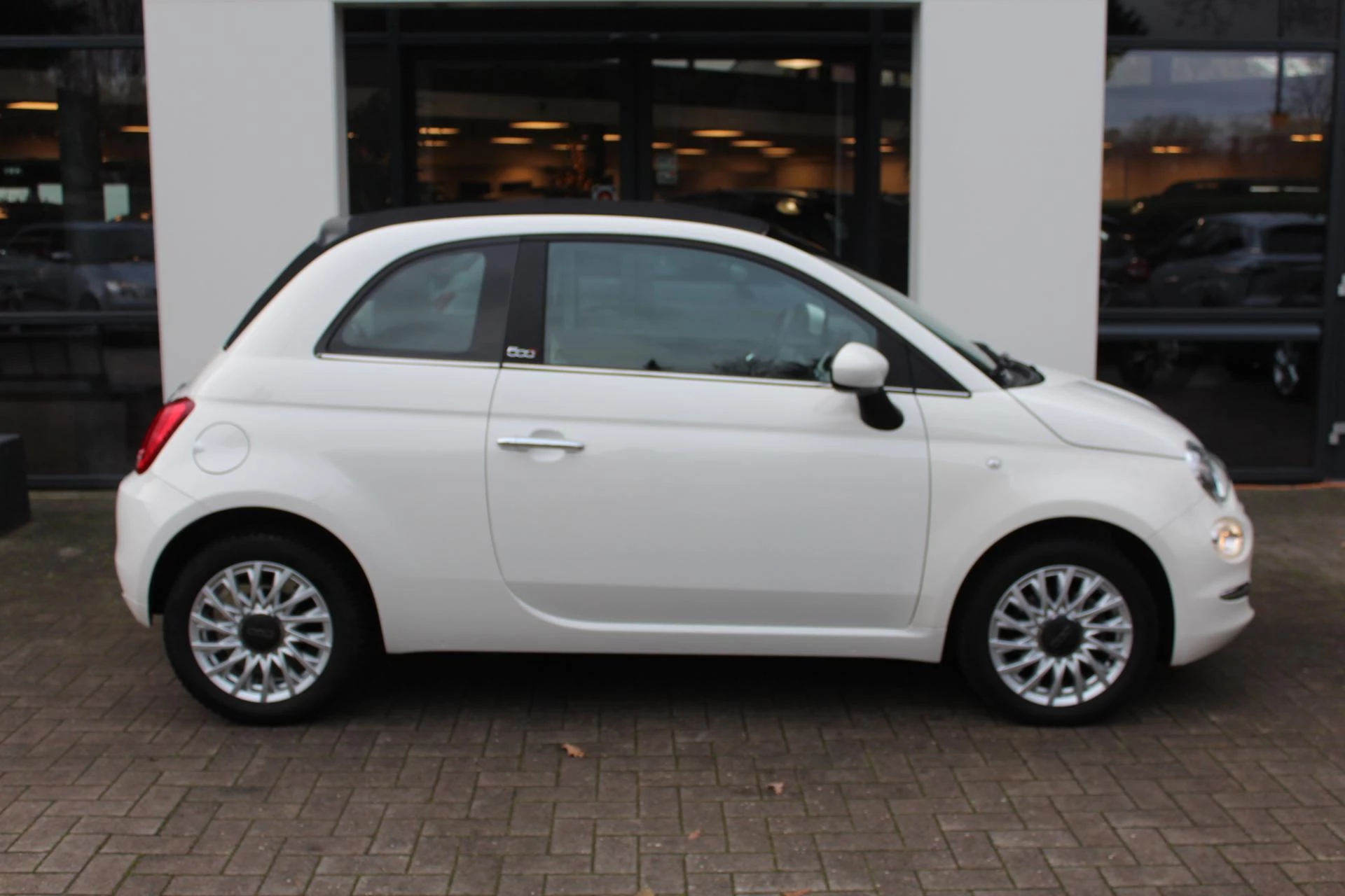 Hoofdafbeelding Fiat 500C