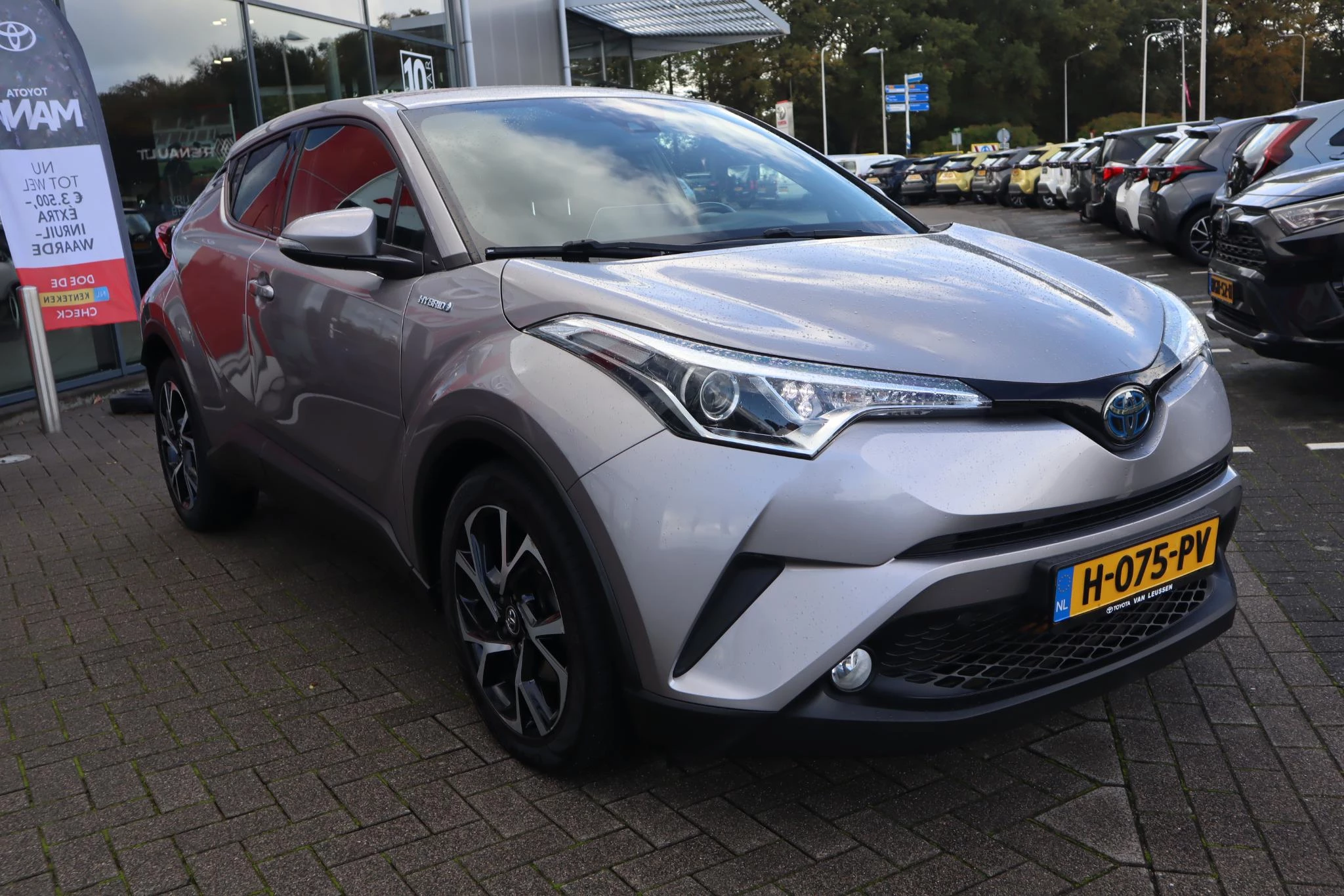Hoofdafbeelding Toyota C-HR