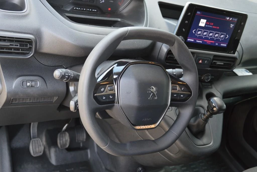 Hoofdafbeelding Peugeot Partner