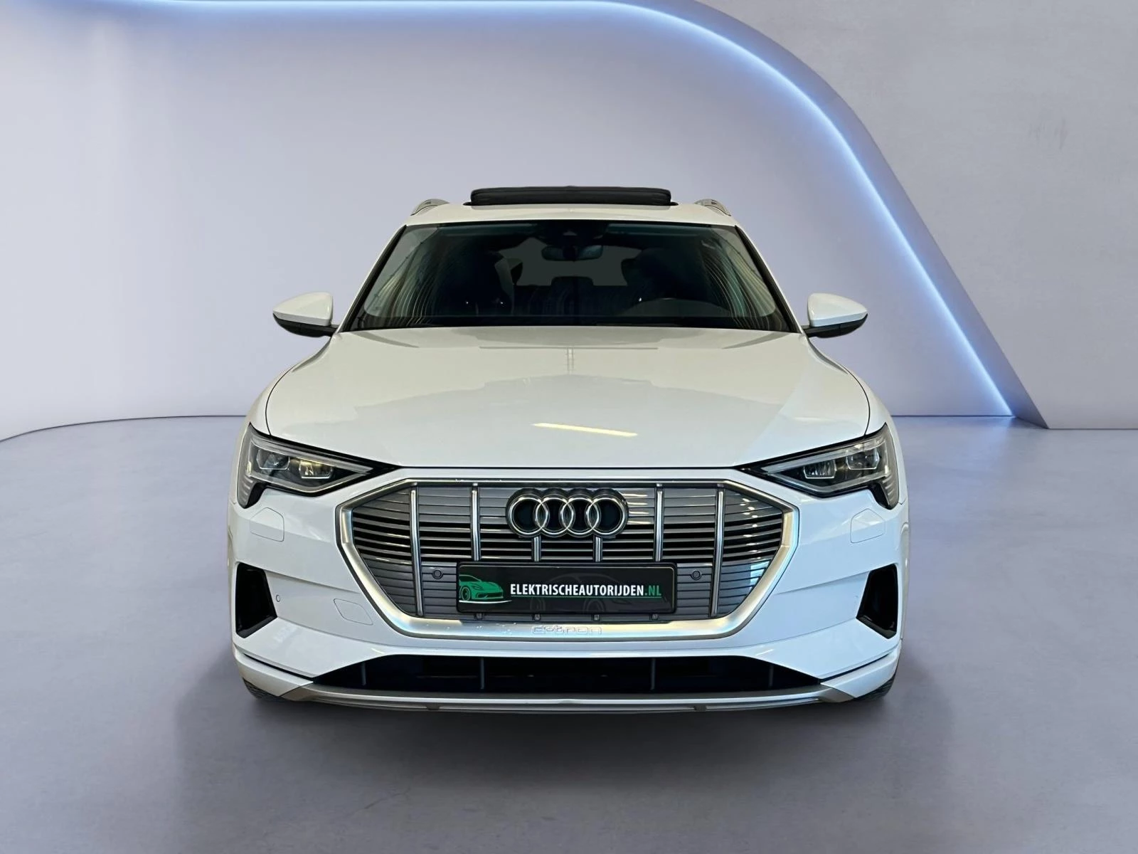 Hoofdafbeelding Audi e-tron