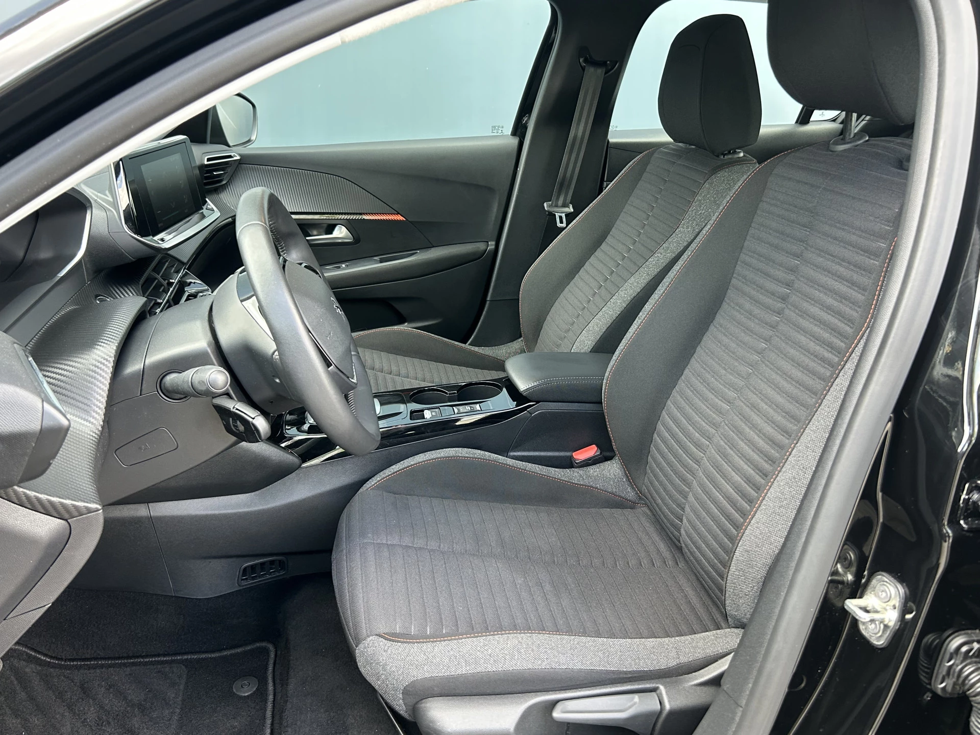 Hoofdafbeelding Peugeot e-208