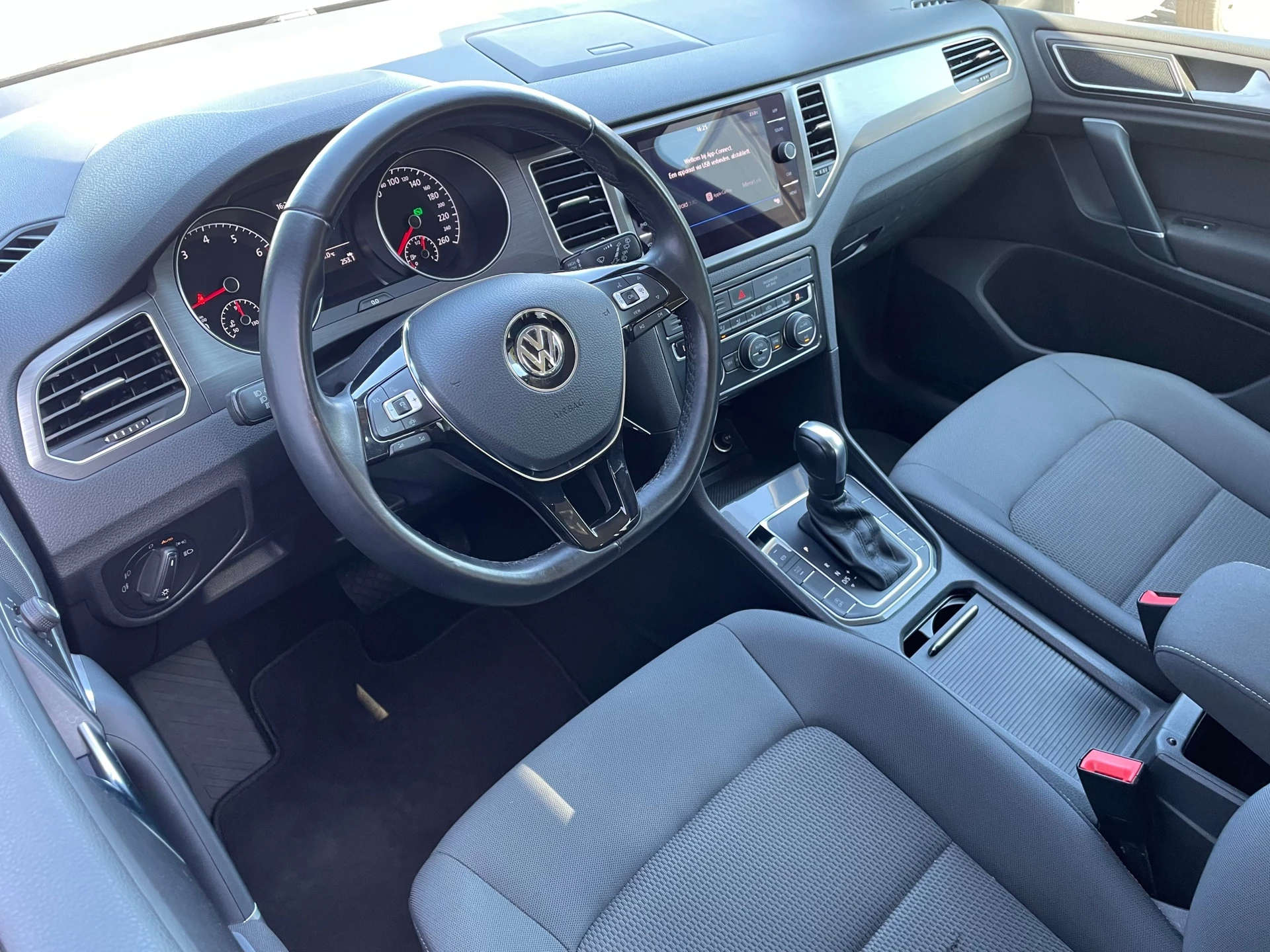 Hoofdafbeelding Volkswagen Golf Sportsvan