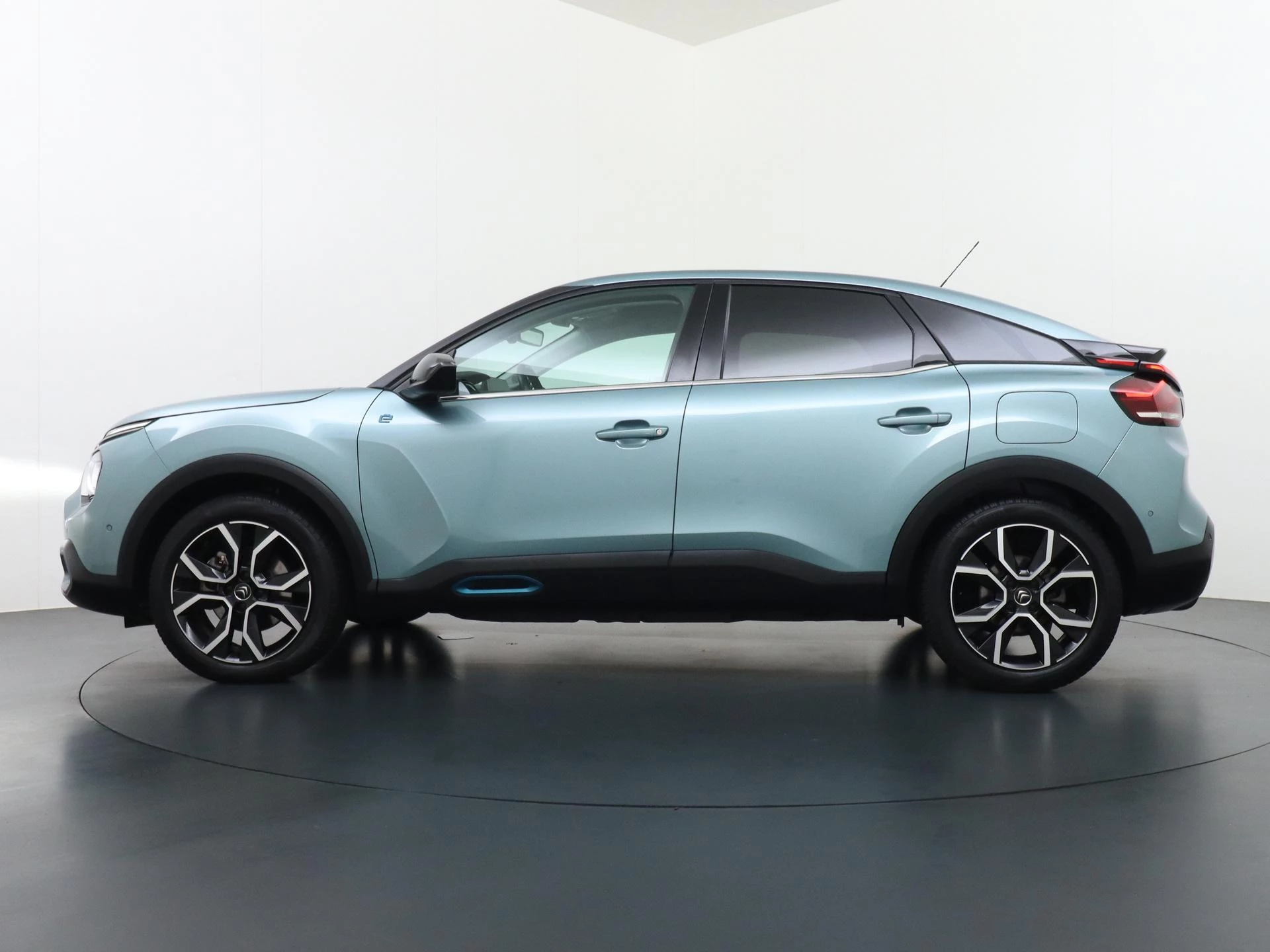 Hoofdafbeelding Citroën ë-C4