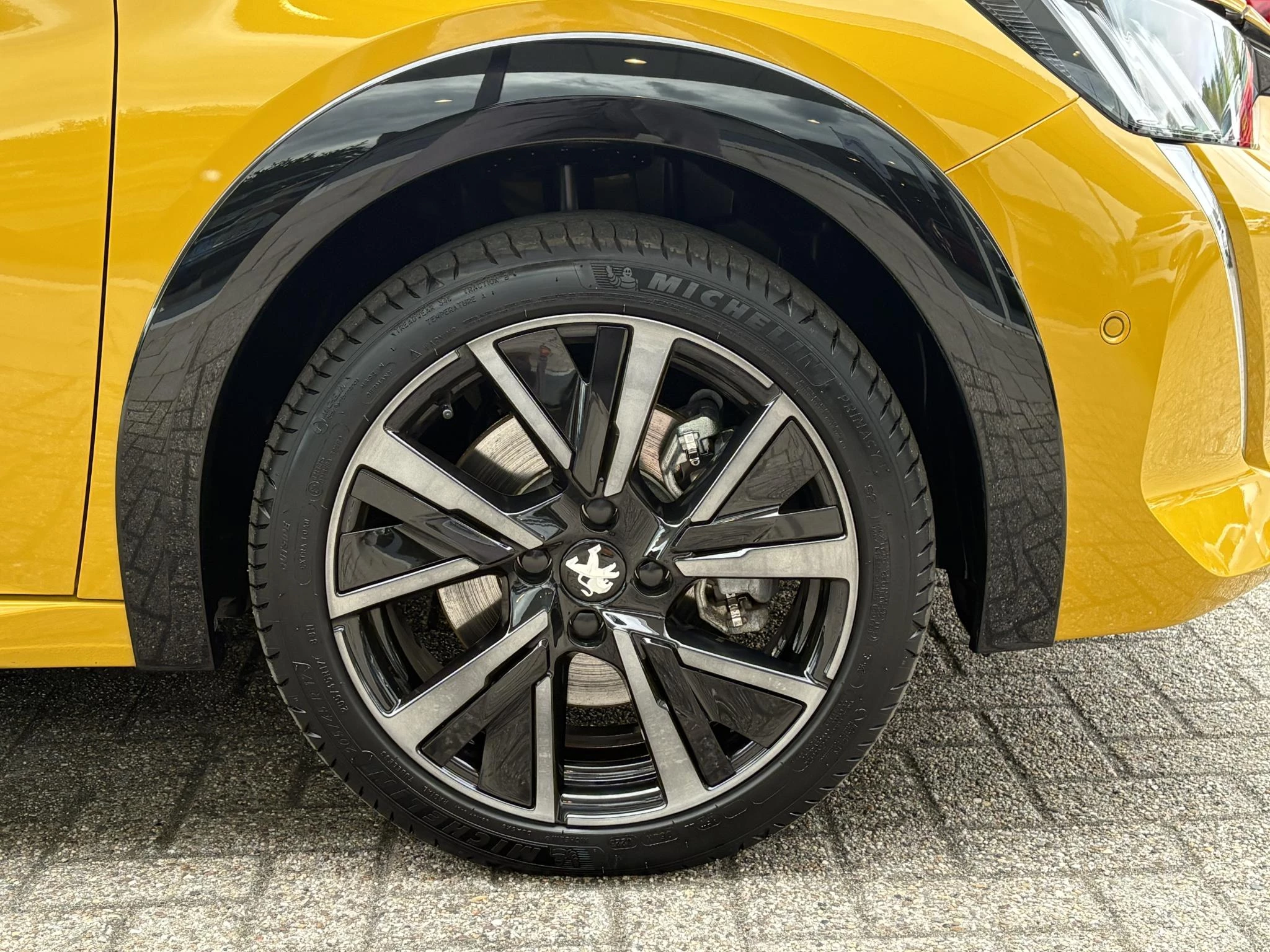 Hoofdafbeelding Peugeot e-208