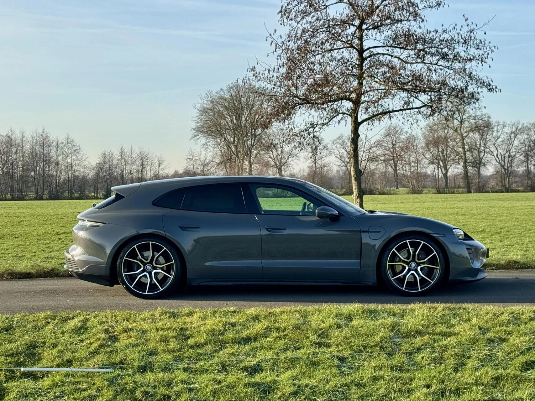 Hoofdafbeelding Porsche Taycan