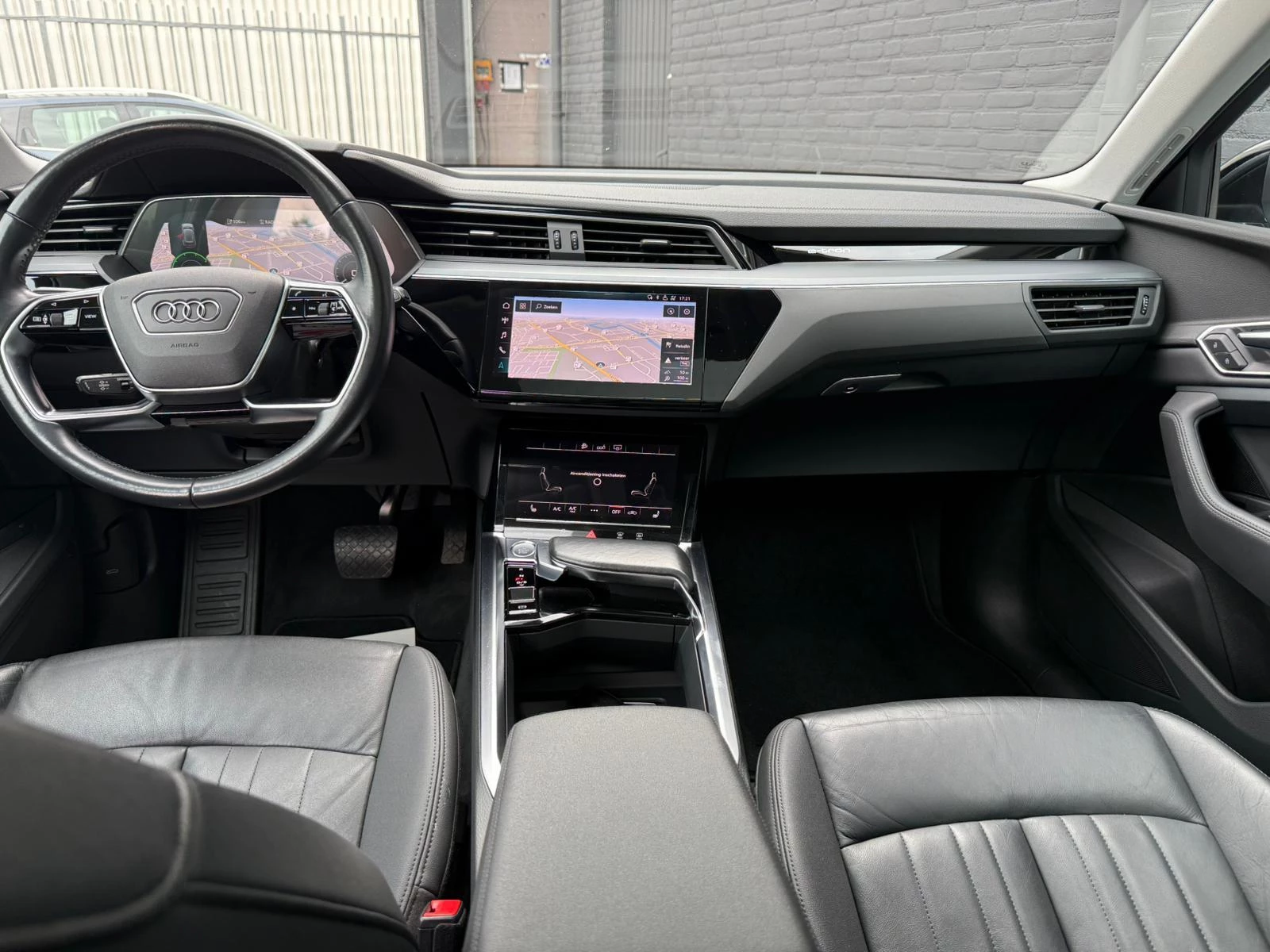 Hoofdafbeelding Audi e-tron
