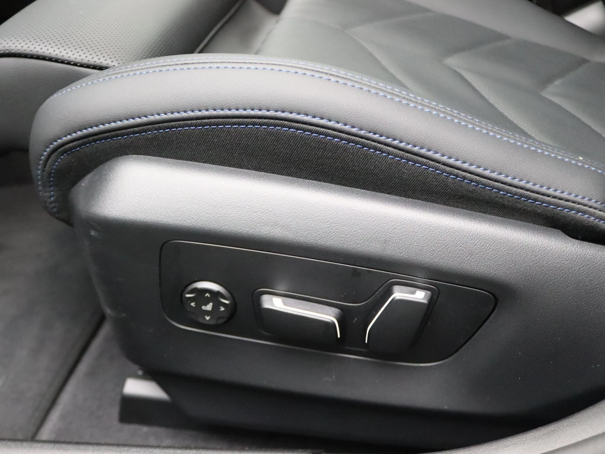 Hoofdafbeelding BMW i5