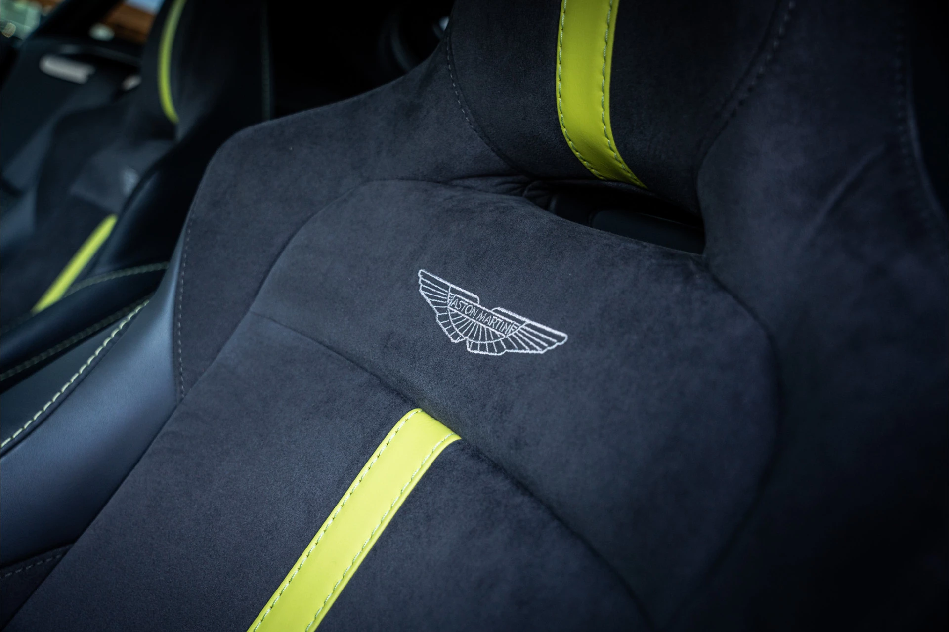 Hoofdafbeelding Aston Martin V8 Vantage