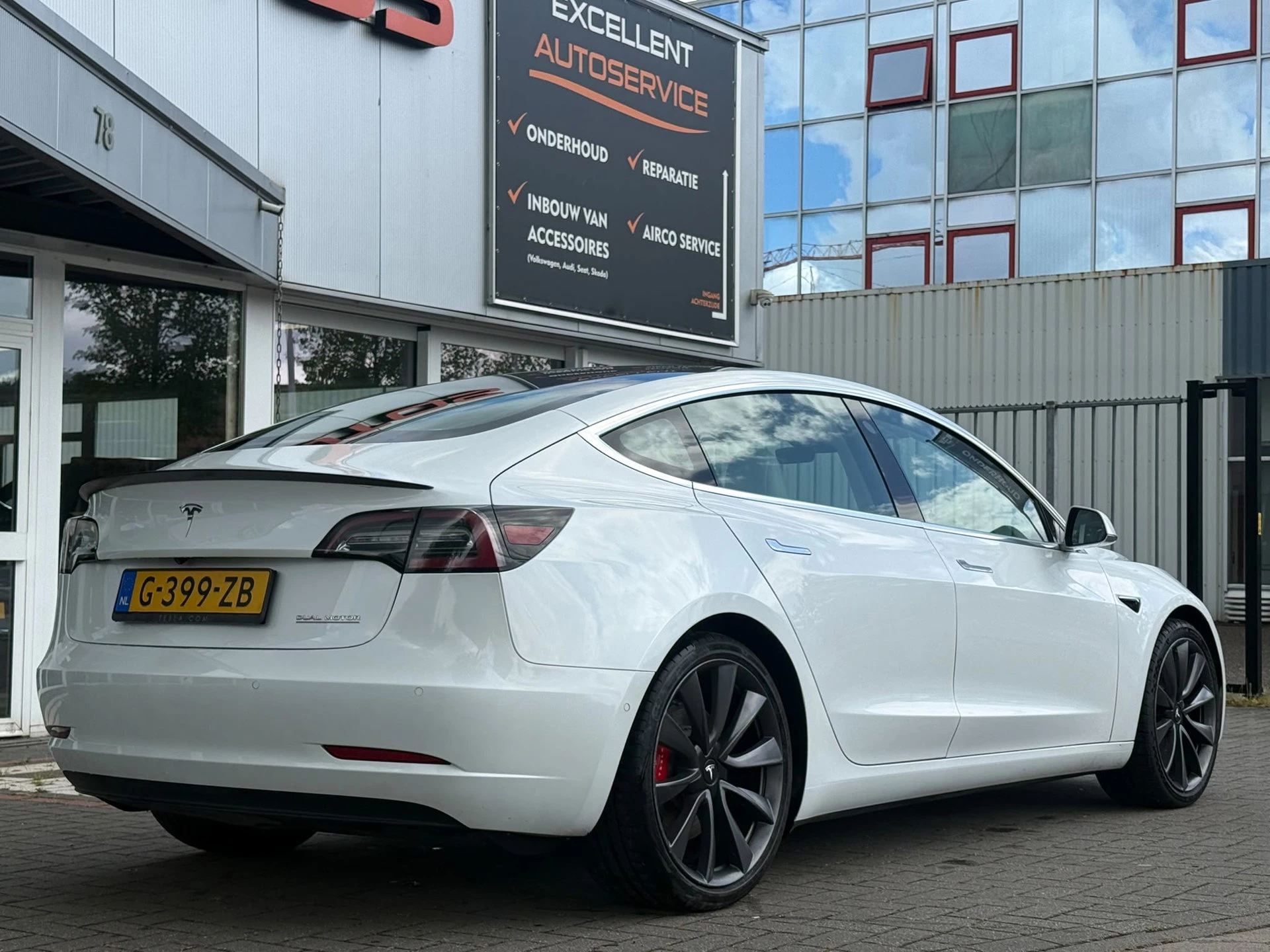 Hoofdafbeelding Tesla Model 3