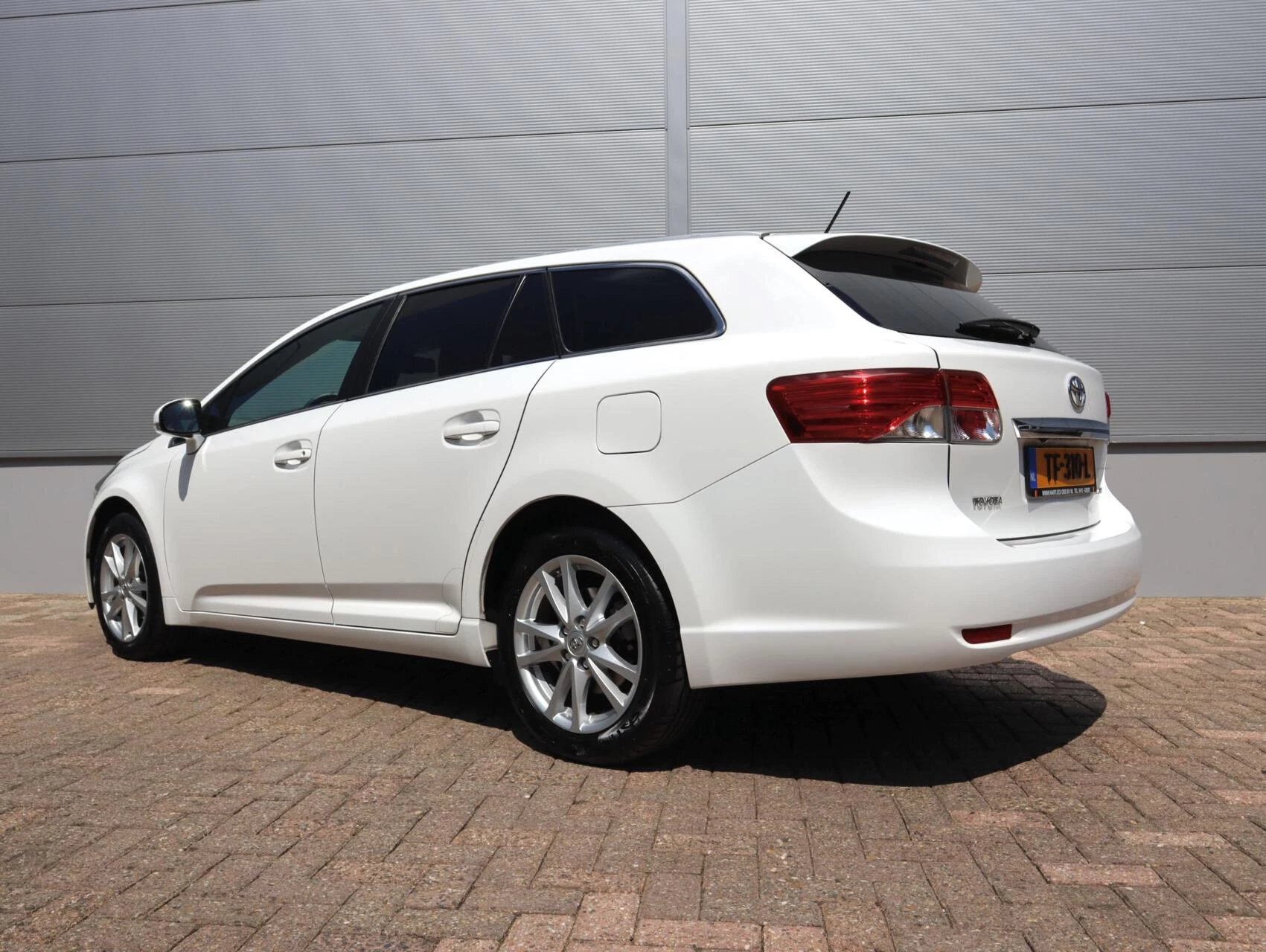 Hoofdafbeelding Toyota Avensis