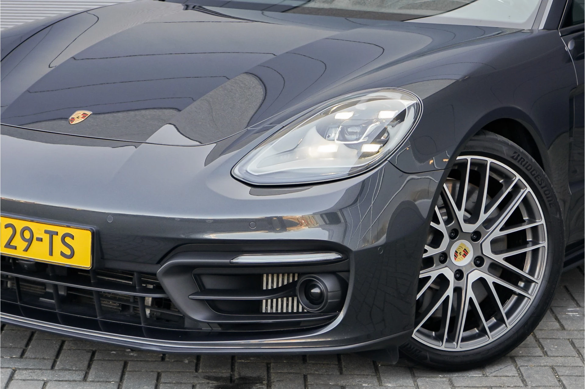 Hoofdafbeelding Porsche Panamera