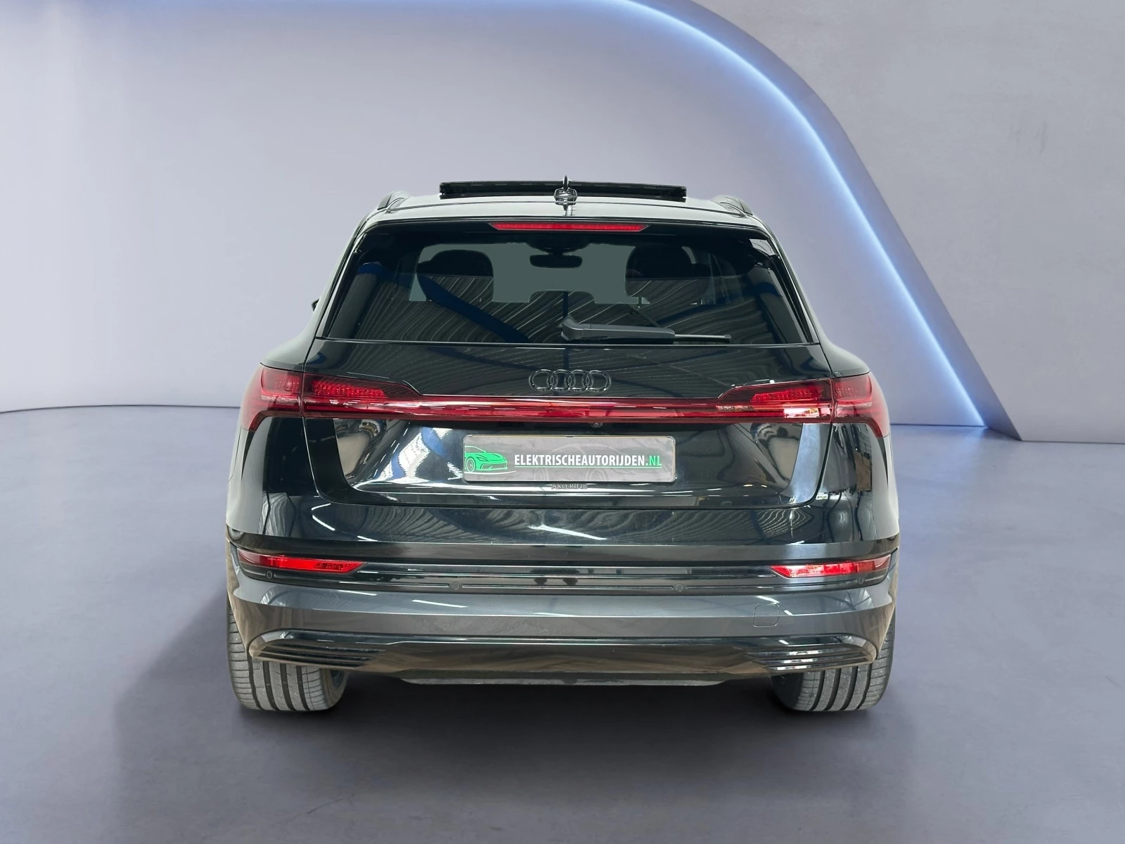 Hoofdafbeelding Audi e-tron
