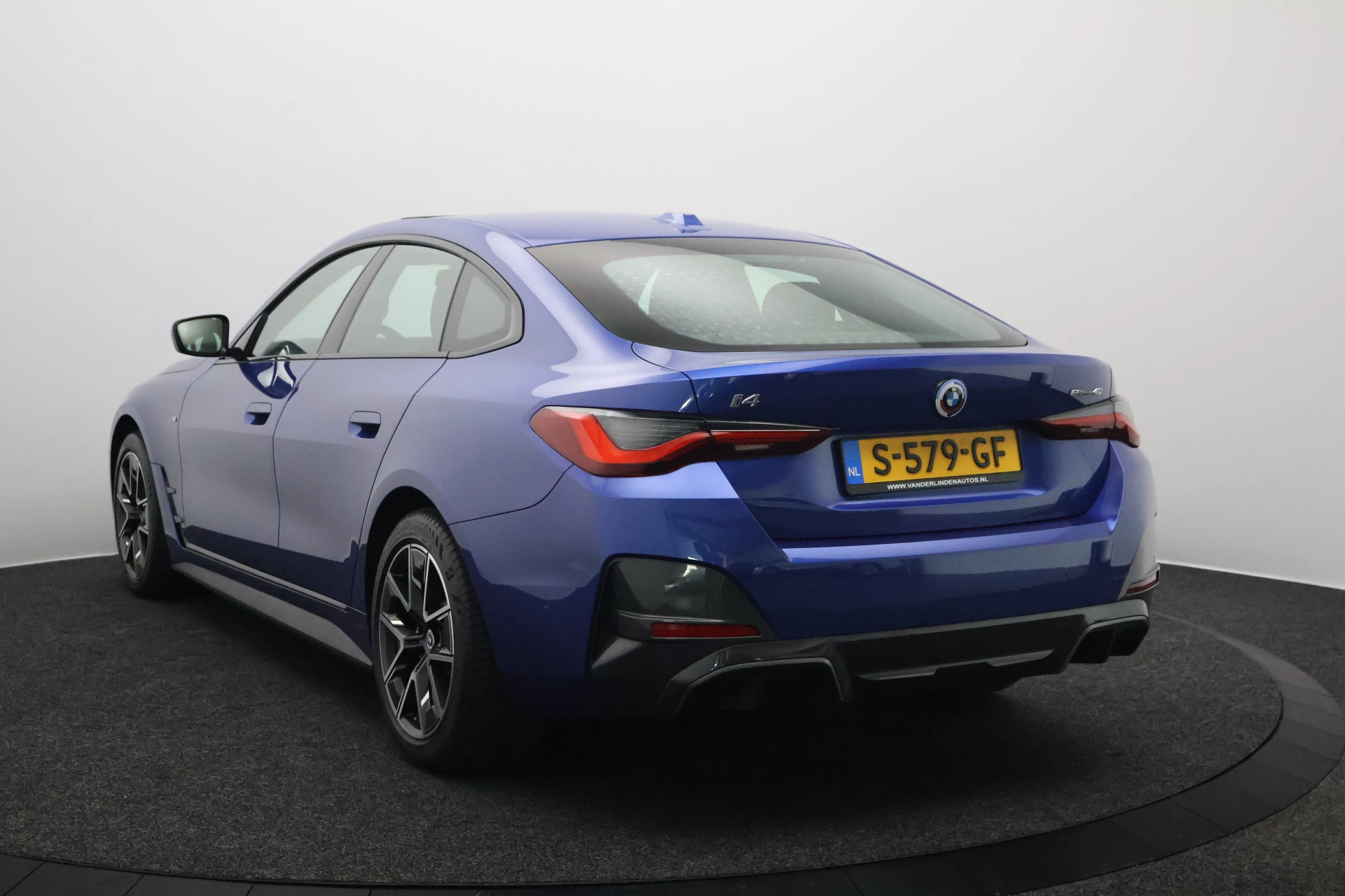 Hoofdafbeelding BMW i4