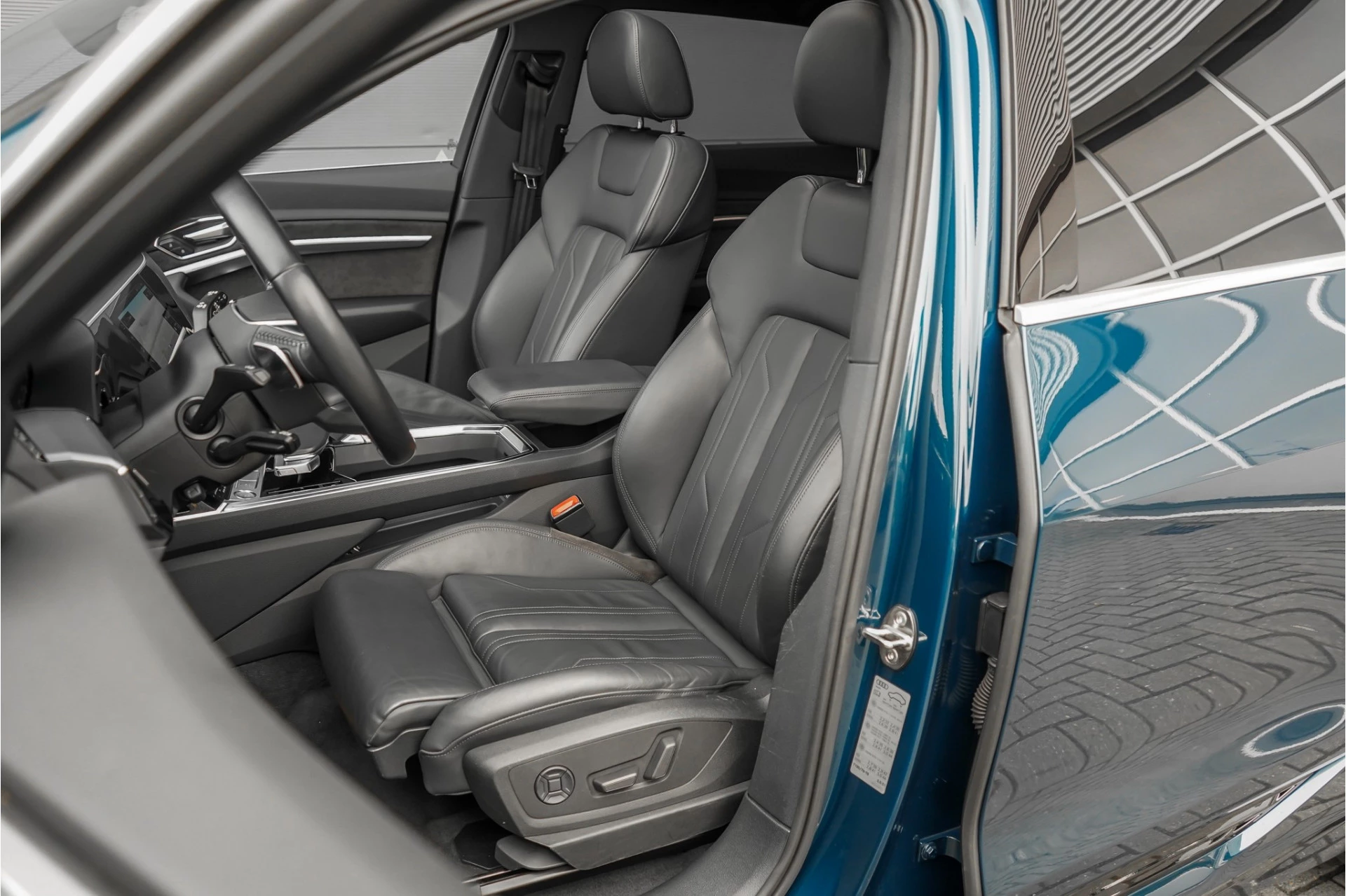 Hoofdafbeelding Audi e-tron