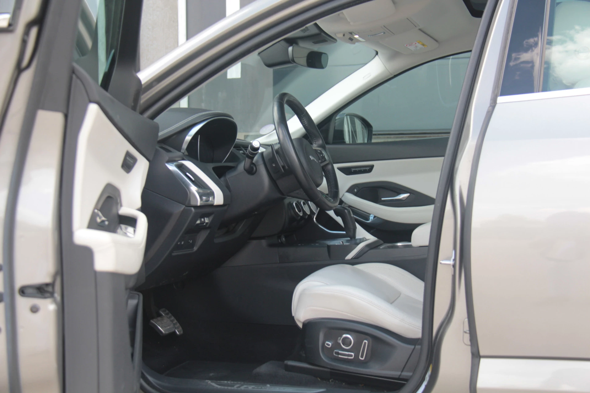 Hoofdafbeelding Jaguar E-PACE
