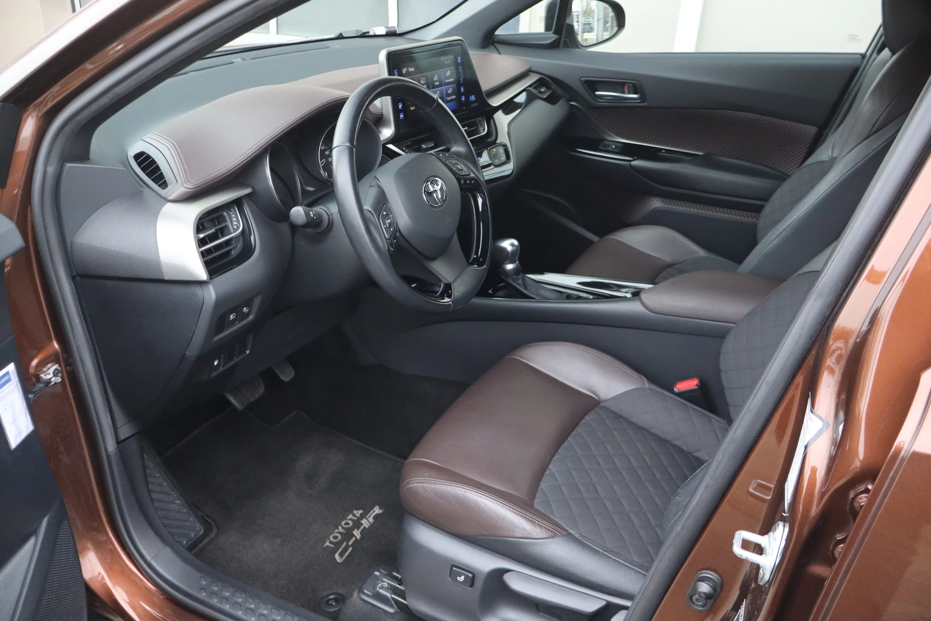 Hoofdafbeelding Toyota C-HR