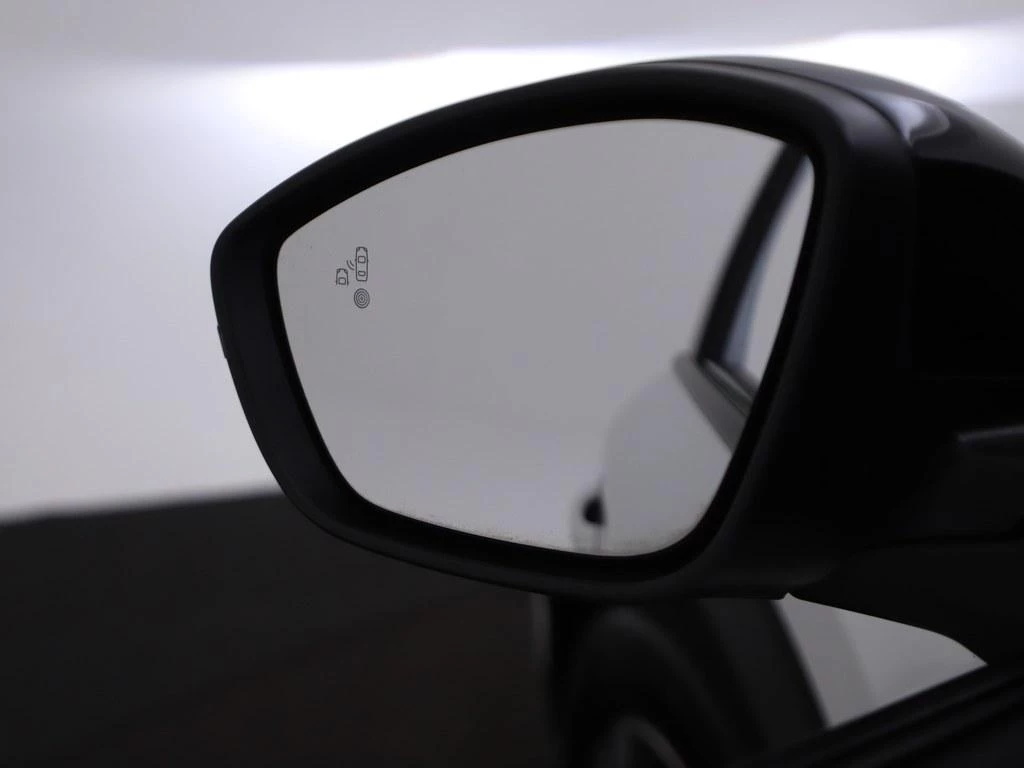 Hoofdafbeelding Peugeot e-2008