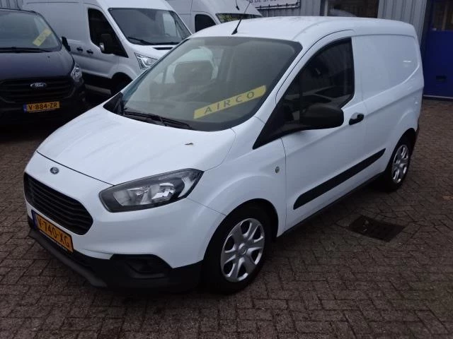 Hoofdafbeelding Ford Transit Courier