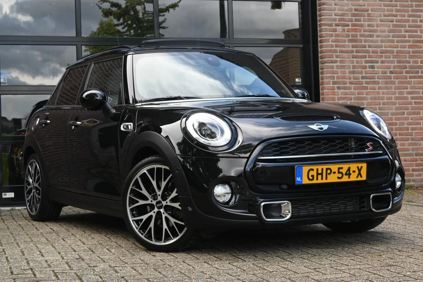 Hoofdafbeelding MINI Cooper S