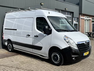 Hoofdafbeelding Opel Movano Opel Movano 2.3 CDTI BiTurbo L2H2 Kastinrichting Airco Cruise controle Trekhaak 2500kg trekgewicht Imperiaal Euro 6 3-Persoons Bpm vrij voor particulier gebruik!!