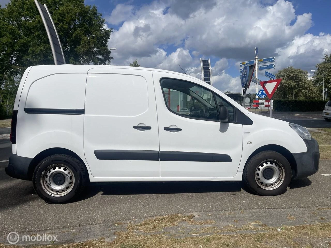 Hoofdafbeelding Peugeot Partner
