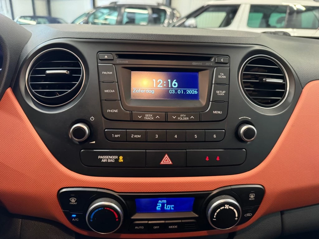 Hoofdafbeelding Hyundai i10