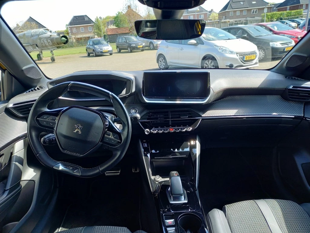 Hoofdafbeelding Peugeot e-208