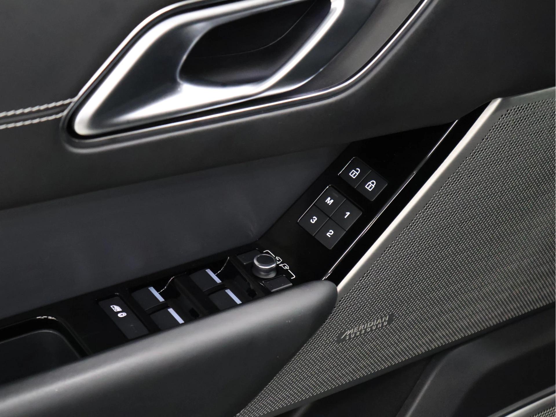 Hoofdafbeelding Land Rover Range Rover Velar