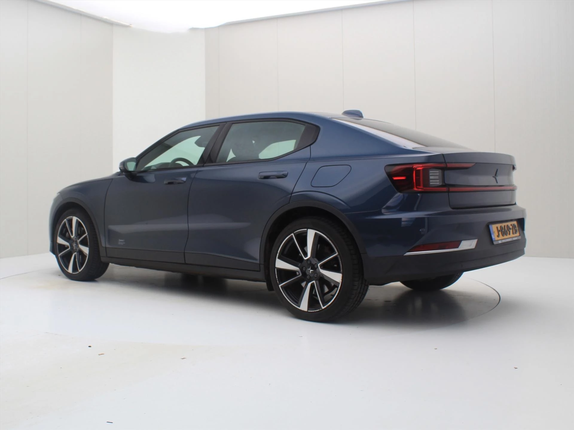 Hoofdafbeelding Polestar 2
