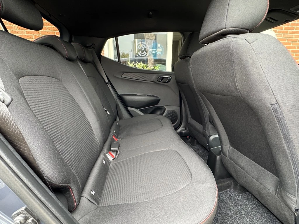 Hoofdafbeelding Hyundai i10