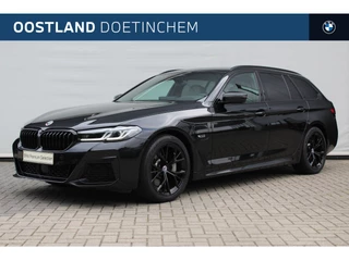BMW 5 Serie Touring 530e High Executive M Sport Automaat / Panoramadak / Laserlicht / Head-Up / Live Cockpit Professional / Stoelverwarming / Driving Assistant Professional / Parking Assistant